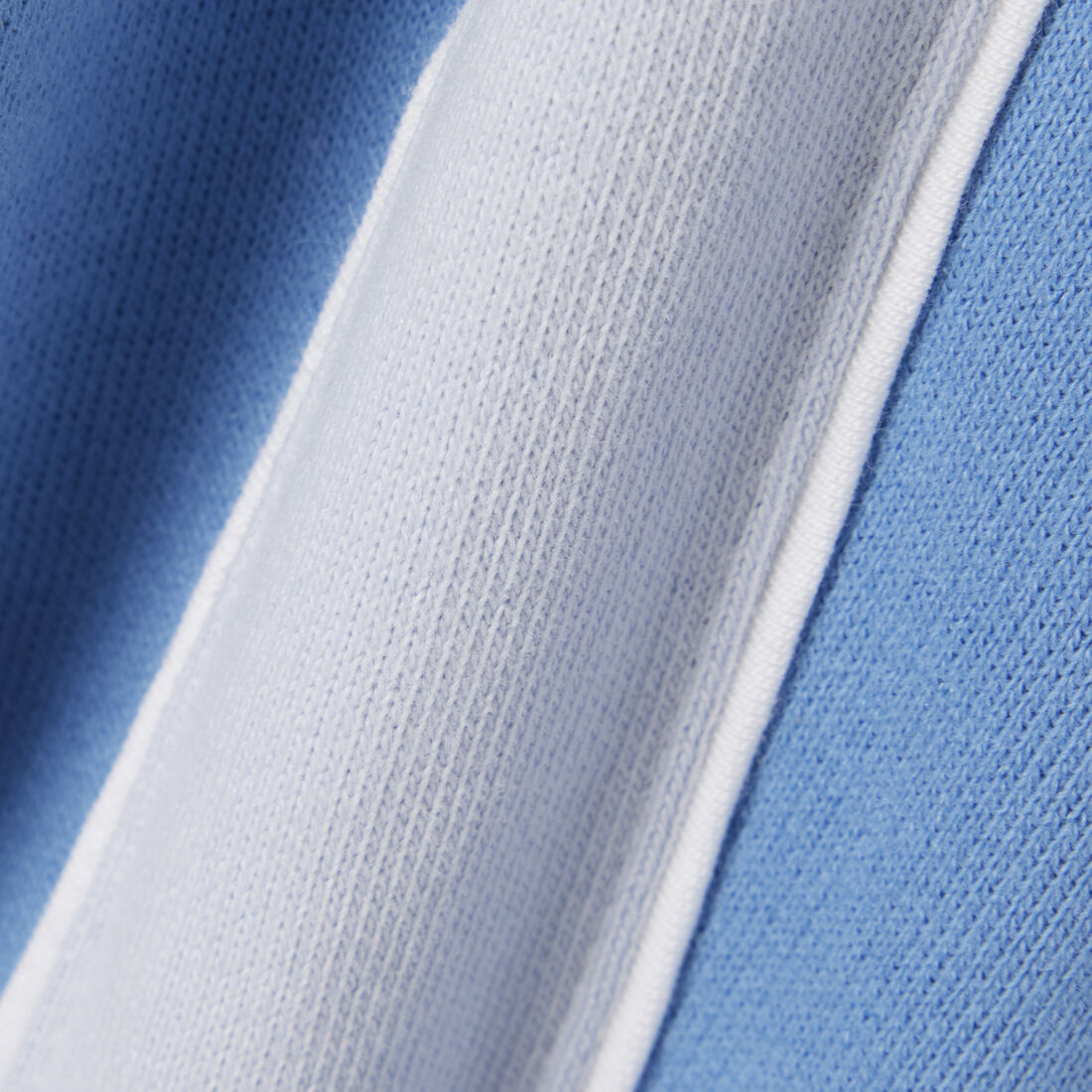 بنطال رياضي بتصميم ملون بنطال رياضي بتصميم ملون