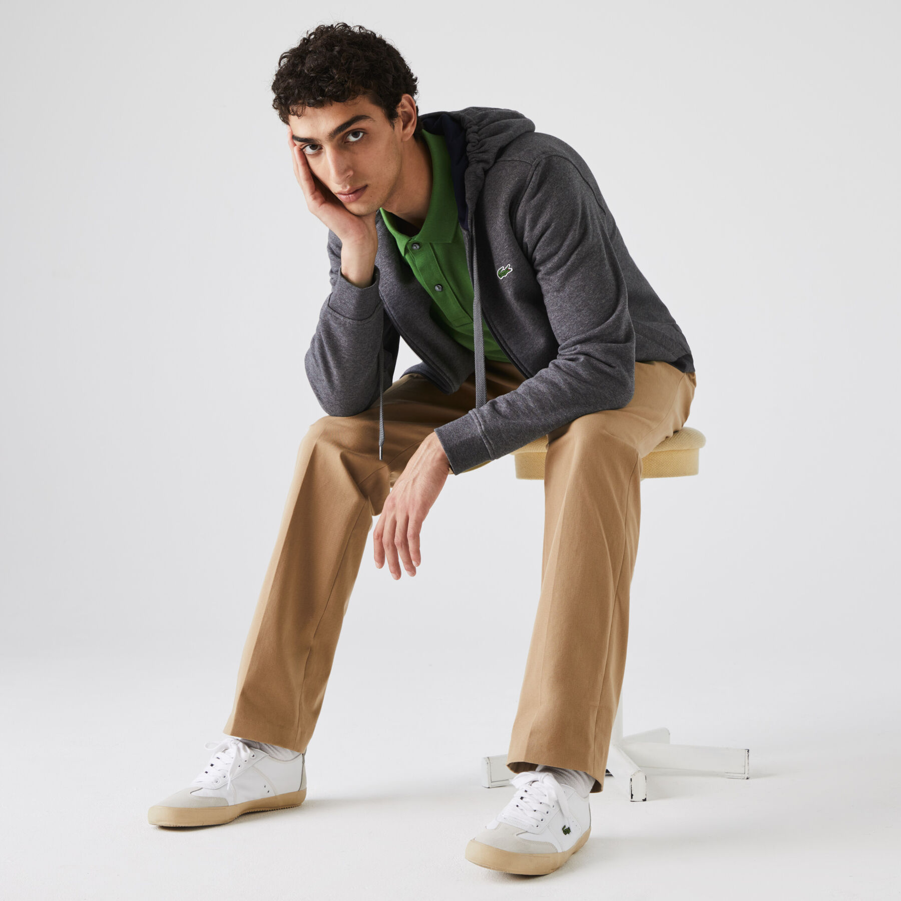 قميص ثقيل من الصوف مزود بغطاء للرأس بسحاب للرجال لرياضة التنس من مجموعة Lacoste SPORT لاكوست قميص ثقيل من الصوف مزود بغطاء للرأس بسحاب للرجال لرياضة التنس من مجموعة lacoste sport
