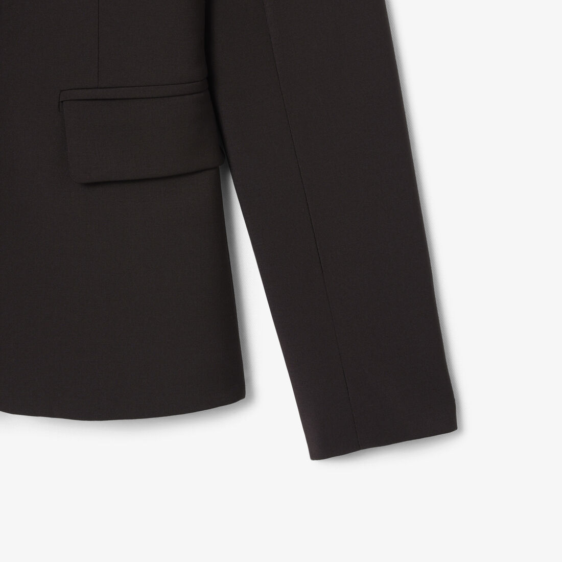 بليزر صوفي ضيق بشعار الماركة مطرز بليزر صوفي ضيق بشعار الماركة مطرز