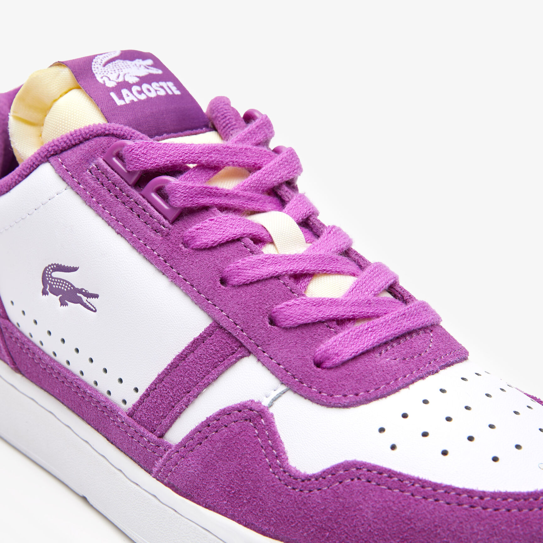 سنيكرز لاكوست تي كليب جلد بلونين للنساء