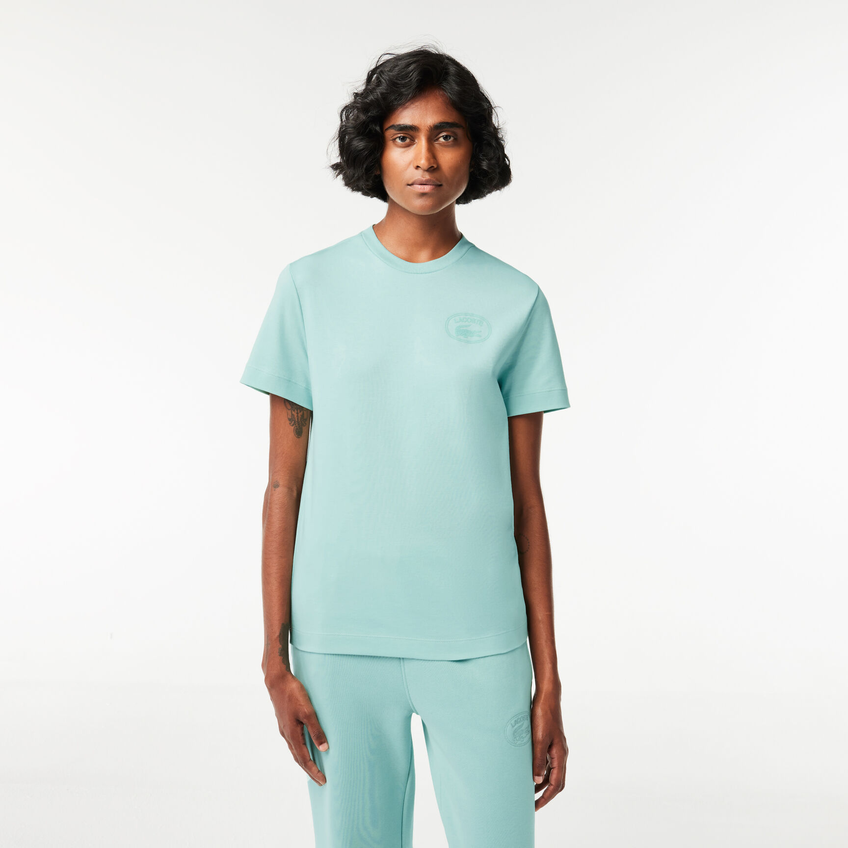 تي شيرت لاكوست جيرسيه قطن بطبعة شعار واسم الماركة تي شيرت لاكوست جيرسيه قطن بطبعة شعار واسم الماركة