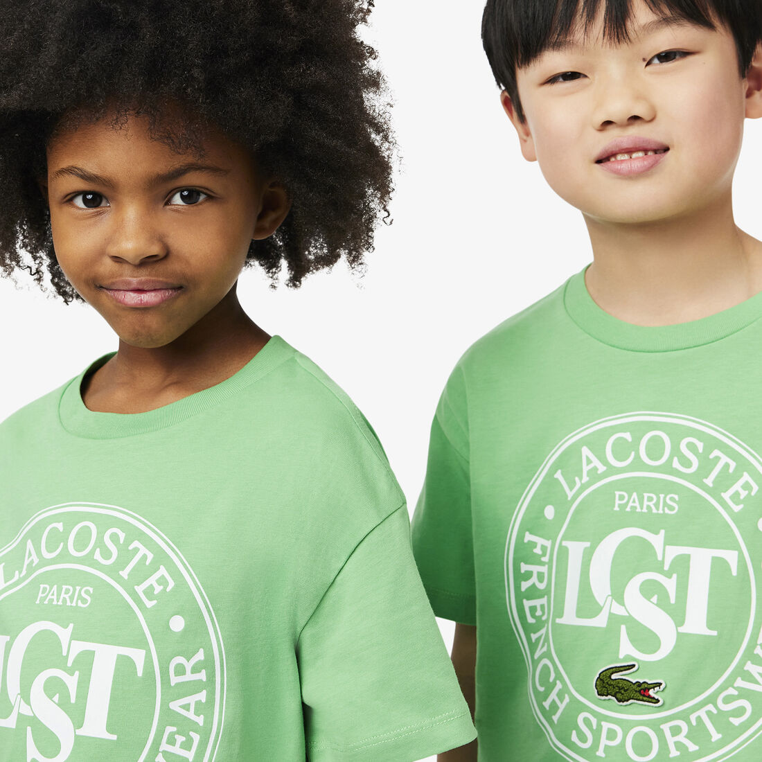 تي شيرت قطني بشارة بلون مغاير تي شيرت قطني بشارة بلون مغاير