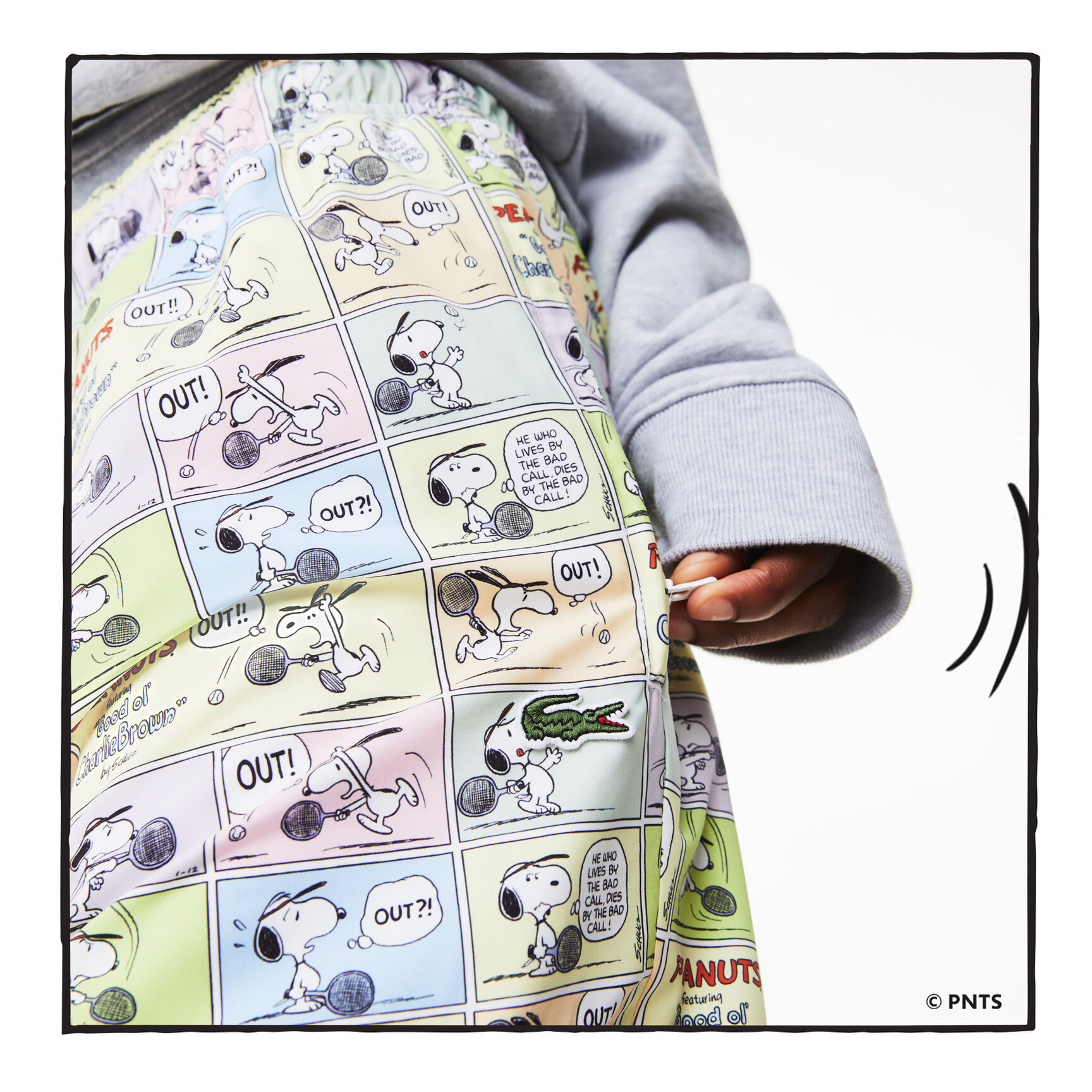 بنطلون رياضي بطبعة خفيفة من Lacoste x Peanuts للجنسين