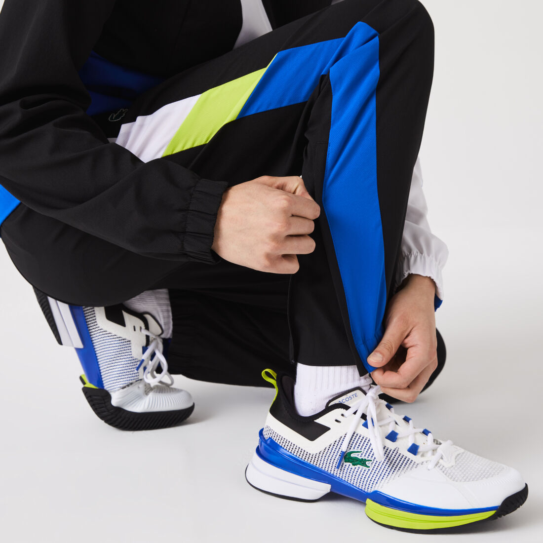 بدلة رياضية تنس بطبعة تمساح للرجال مجموعة Lacoste SPORT بدلة رياضية تنس بطبعة تمساح للرجال مجموعة Lacoste SPORT