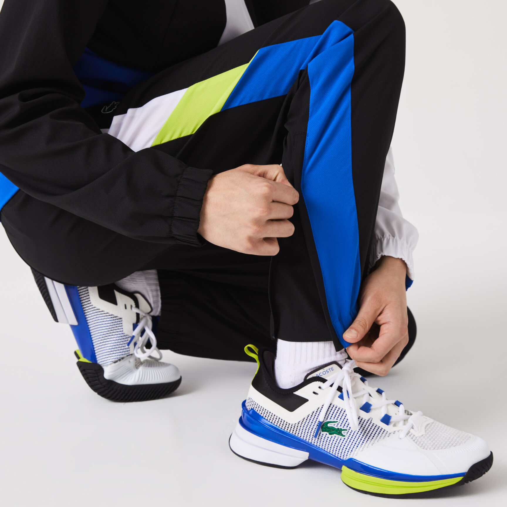 بدلة رياضية تنس بطبعة تمساح للرجال مجموعة Lacoste SPORT بدلة رياضية تنس بطبعة تمساح للرجال مجموعة Lacoste SPORT