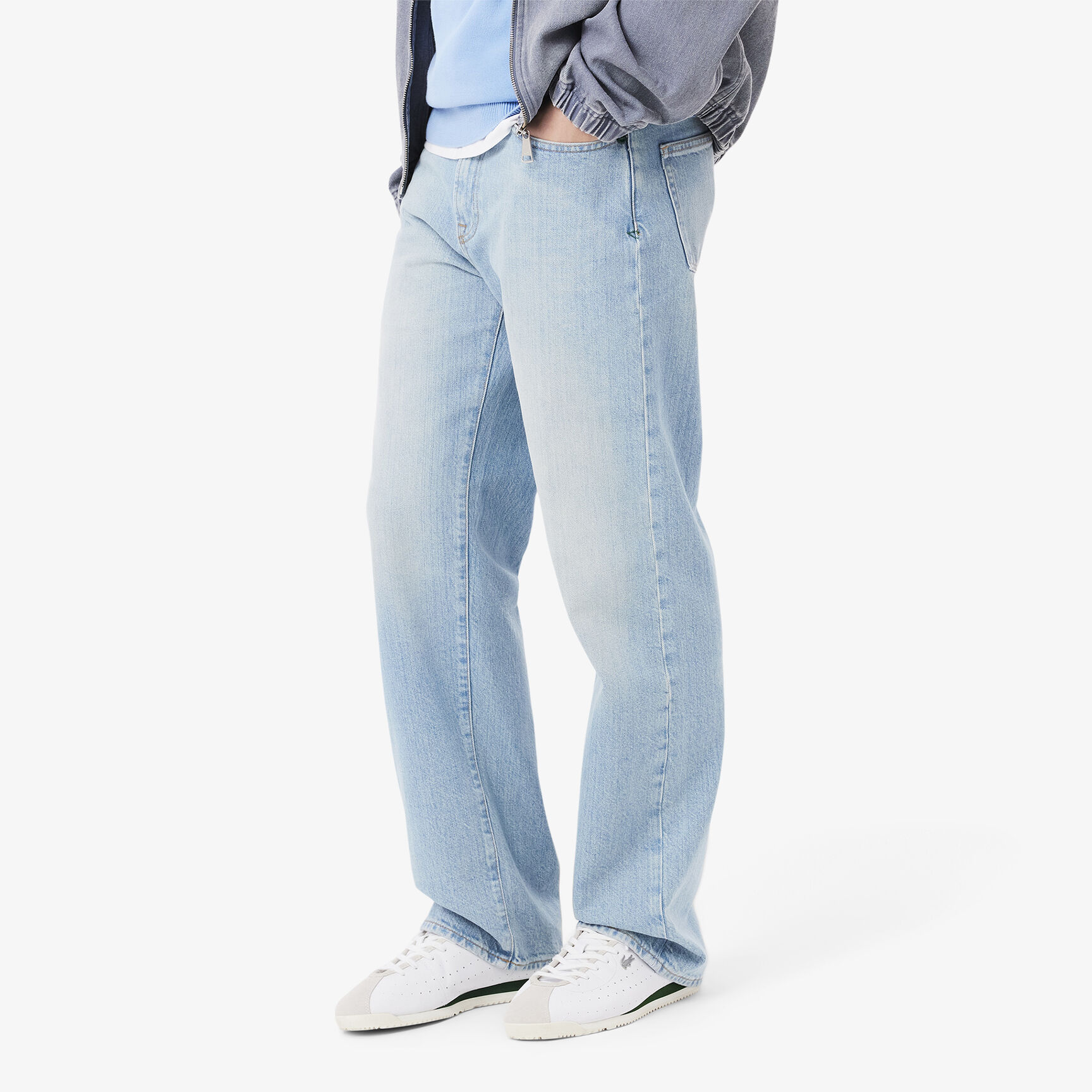 بنطال جينز بقصّة مستقيمة وخمسة جيوب بنطال جينز بقصّة مستقيمة وخمسة جيوب