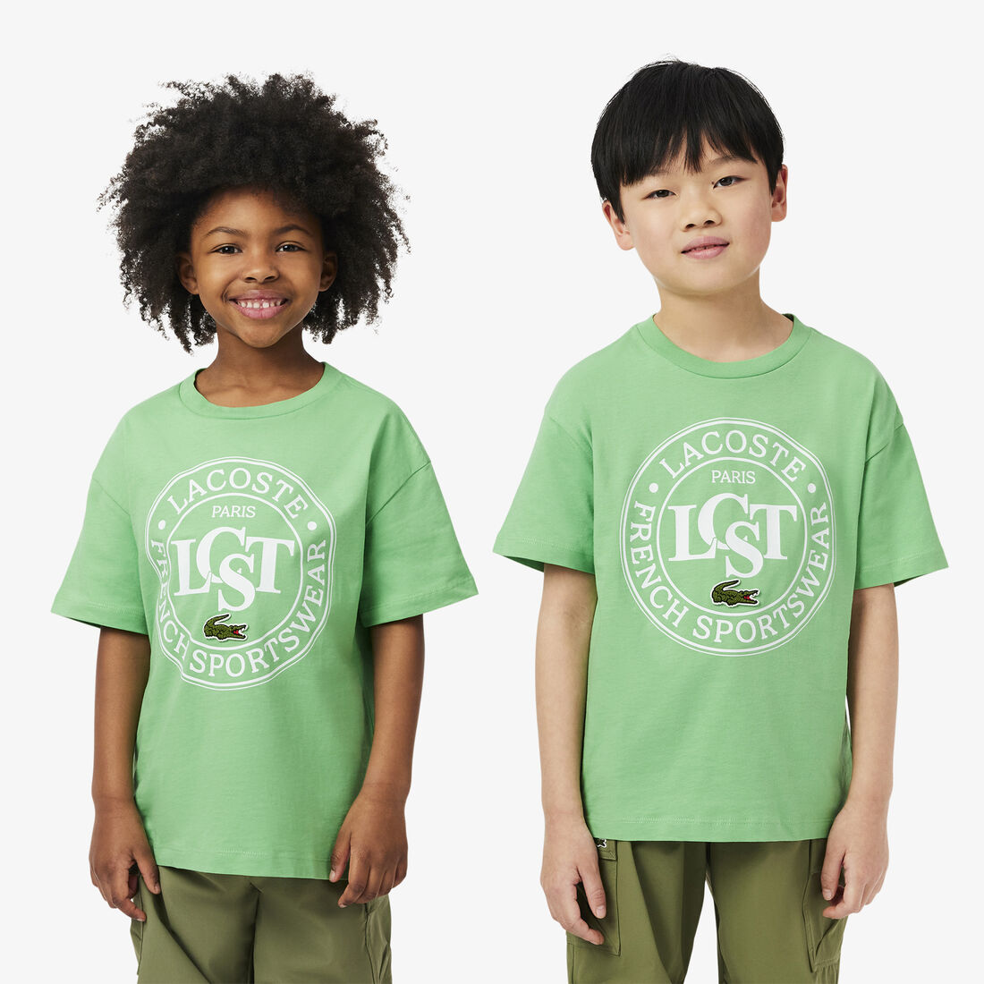 تي شيرت قطني بشارة بلون مغاير