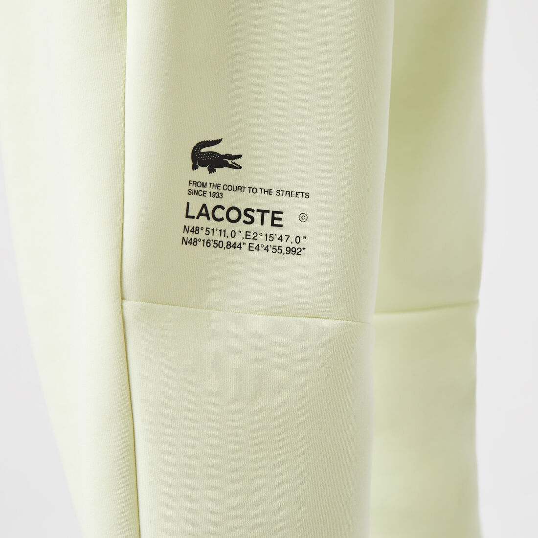 Men's Lacoste Slim Fit Oversised Branded Trackpants Men's Lacoste Slim Fit Oversised Branded Trackpants