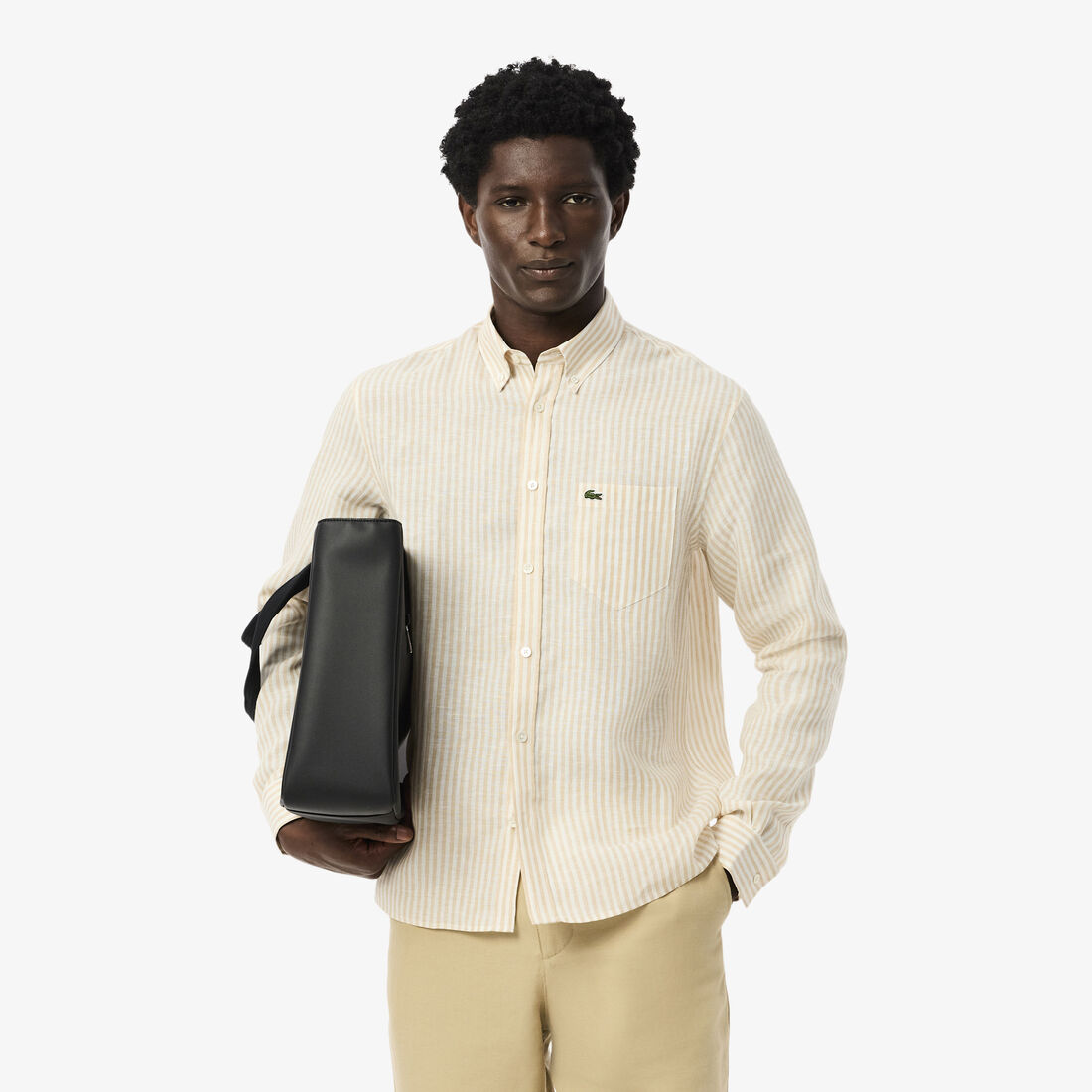 قميص كتان مخطط بقصّة عادية