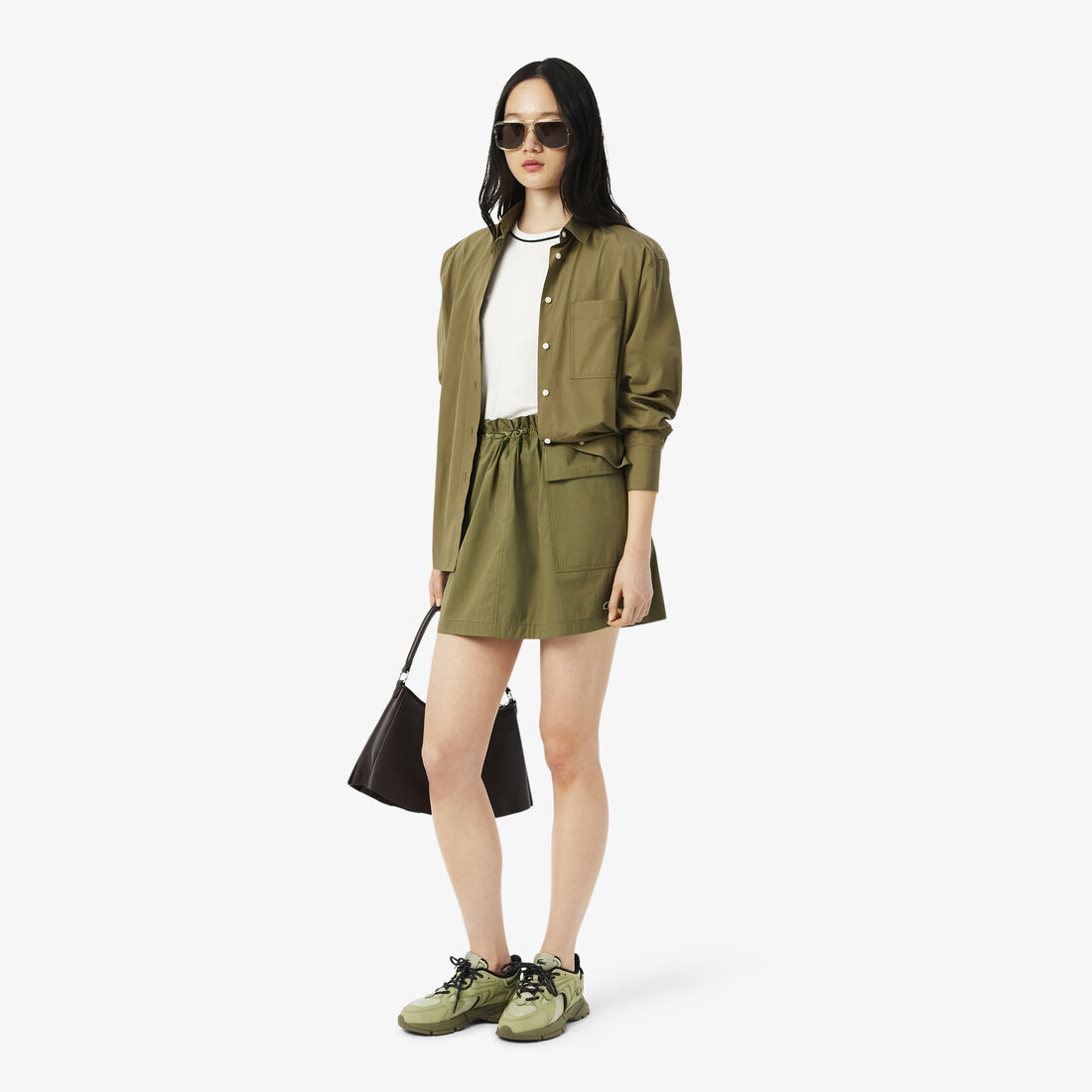 تي شيرت جيرسي بحواف متباينة تي شيرت جيرسي بحواف متباينة