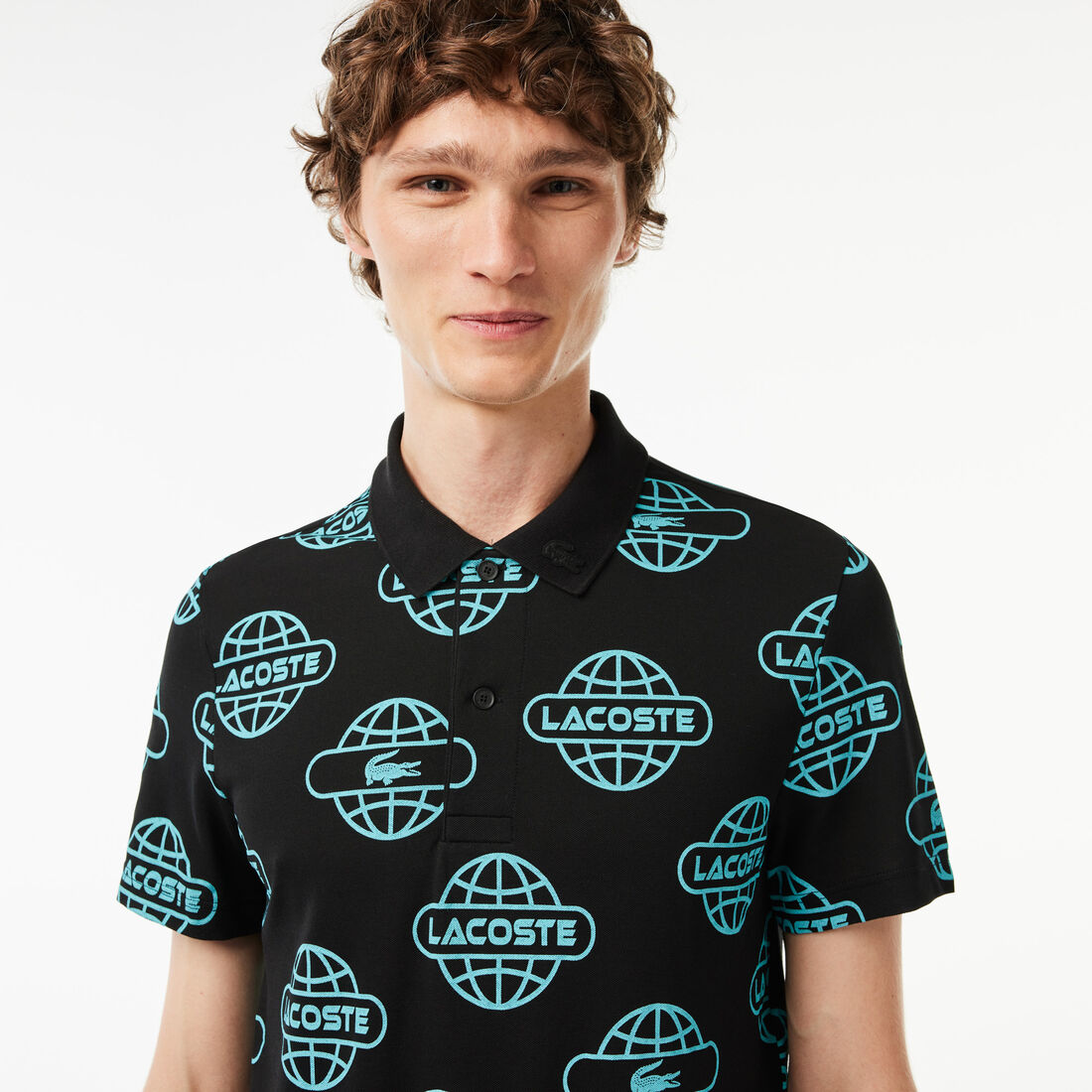 تي شيرت بولو بيكيه معالج بقصّة ضيقة من مجموعة لاكوست موفمنت تي شيرت بولو بيكيه معالج بقصّة ضيقة من مجموعة لاكوست موفمنت