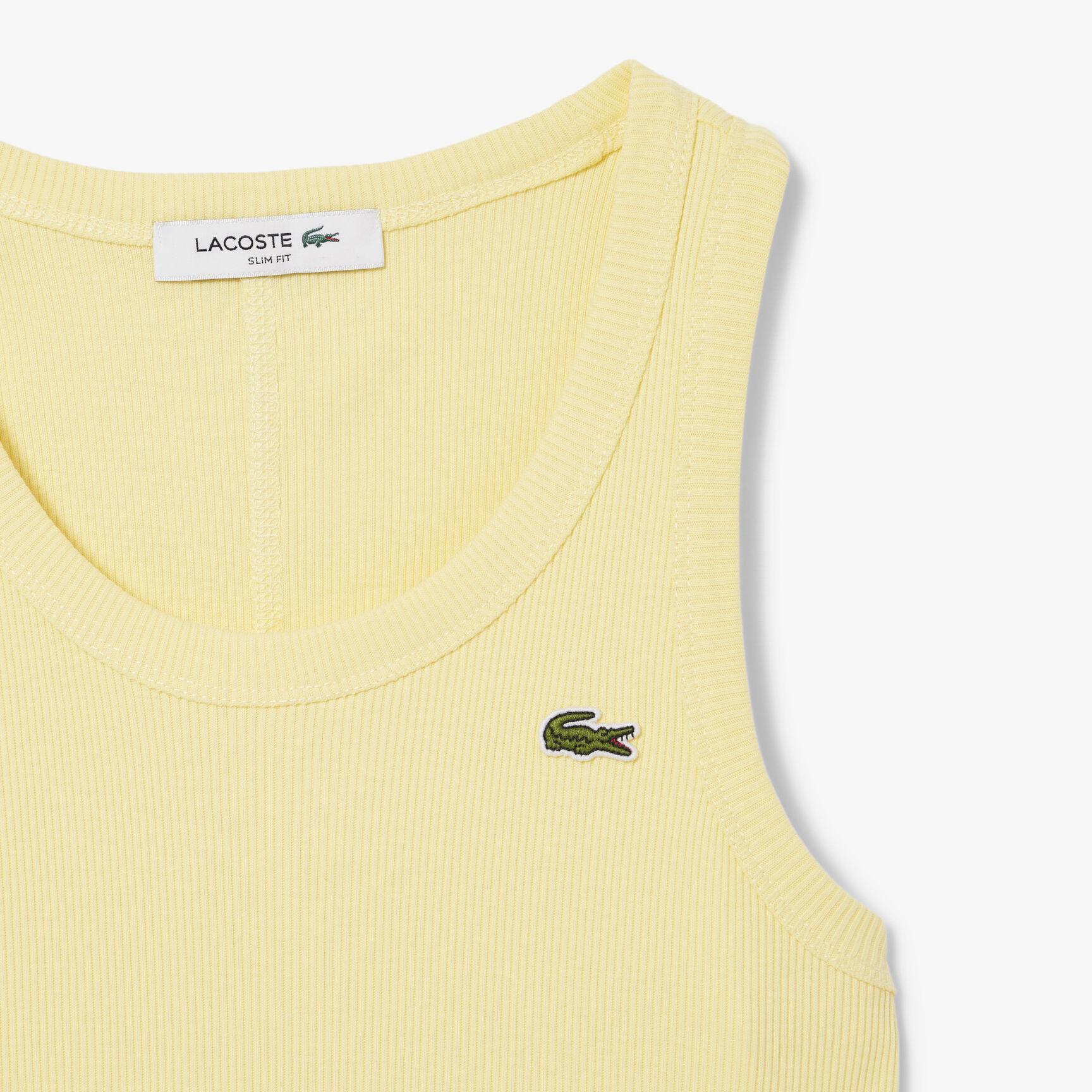 قميص داخلي قطني بقصة ضيقة قميص داخلي قطني بقصة ضيقة