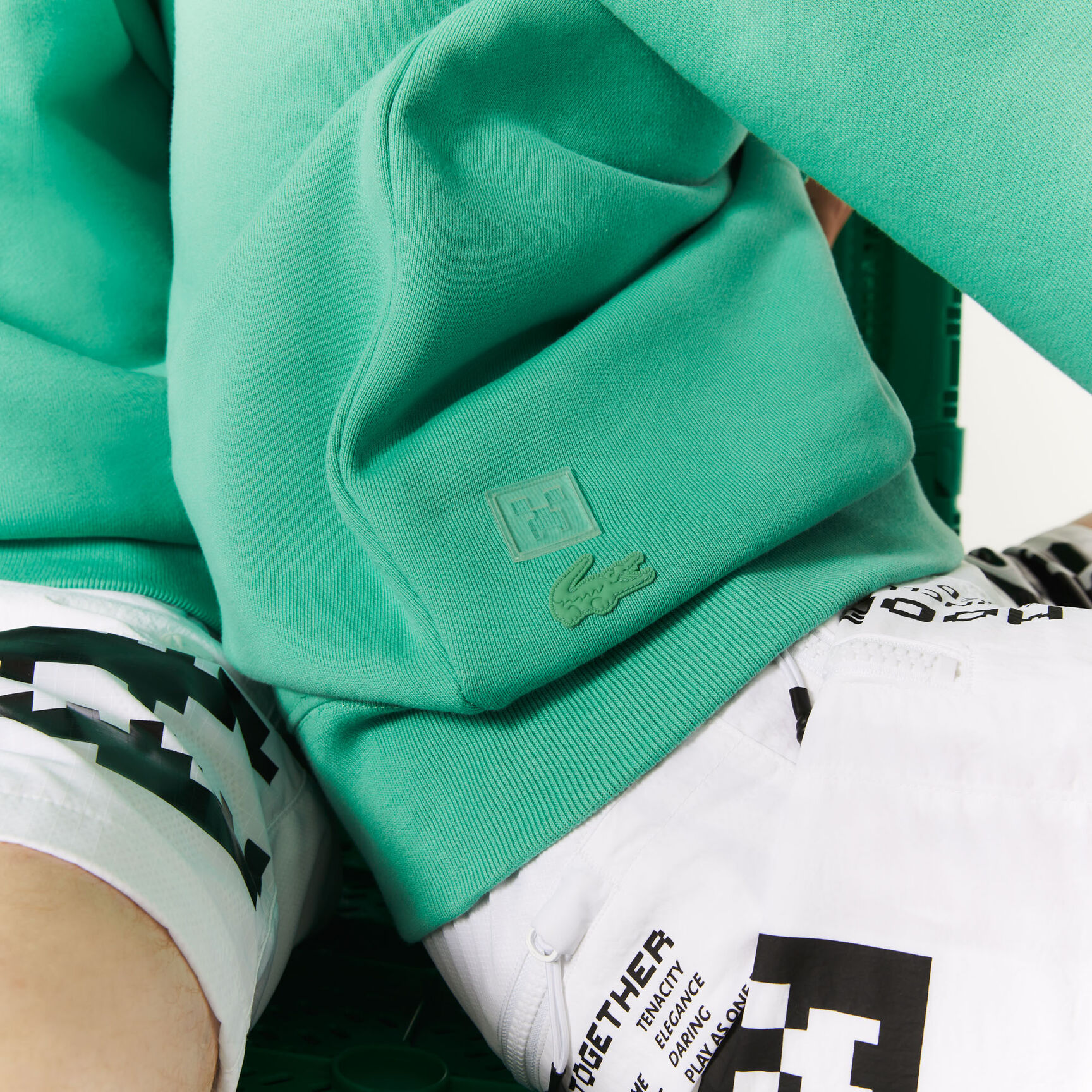 هودي صوف قطني للجنسين مجموعة Lacoste x Minecraft هودي صوف قطني للجنسين مجموعة Lacoste x Minecraft