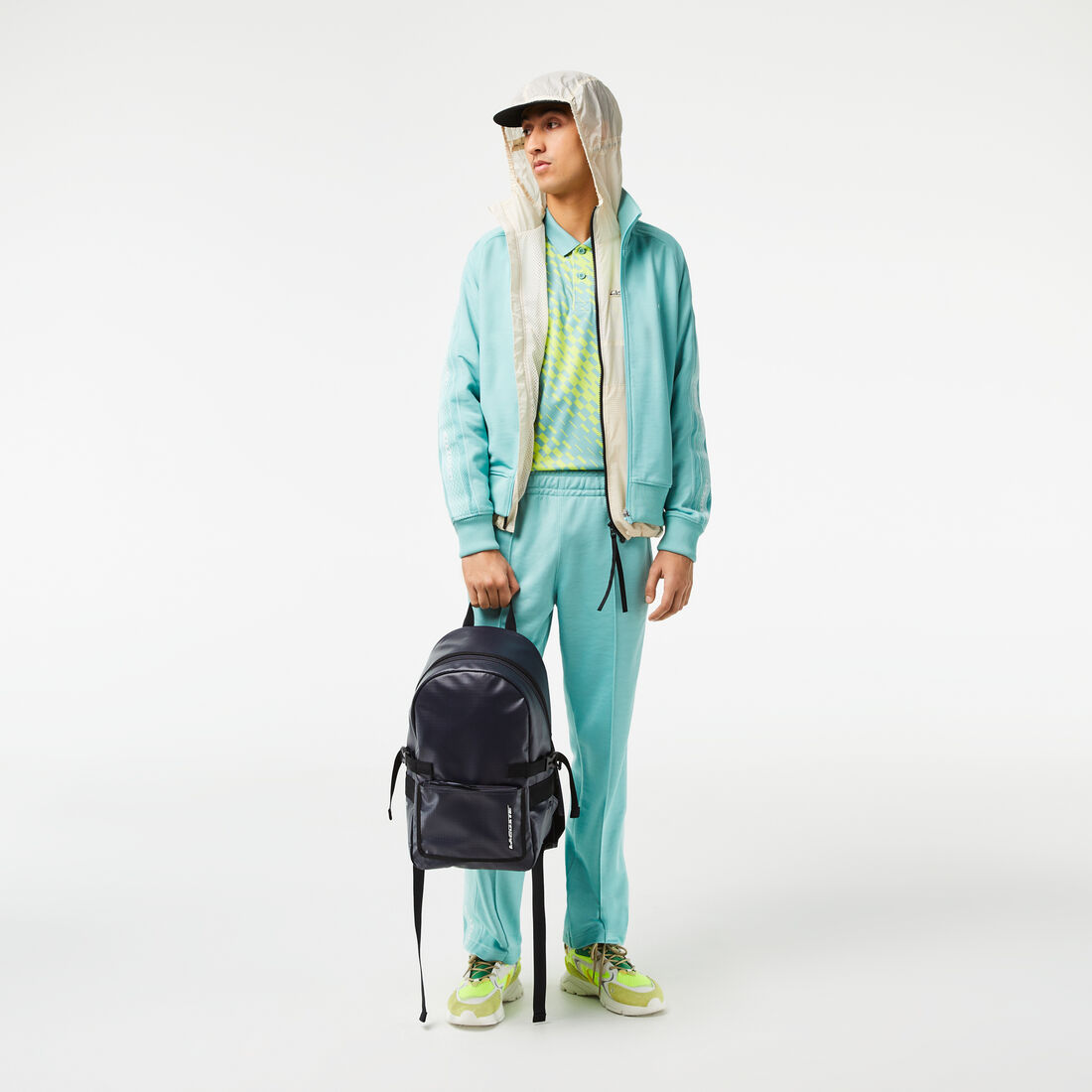 حقيبة ظهر لاكوست بشعار الماركة بلون مغاير للرجال حقيبة ظهر لاكوست بشعار الماركة بلون مغاير للرجال