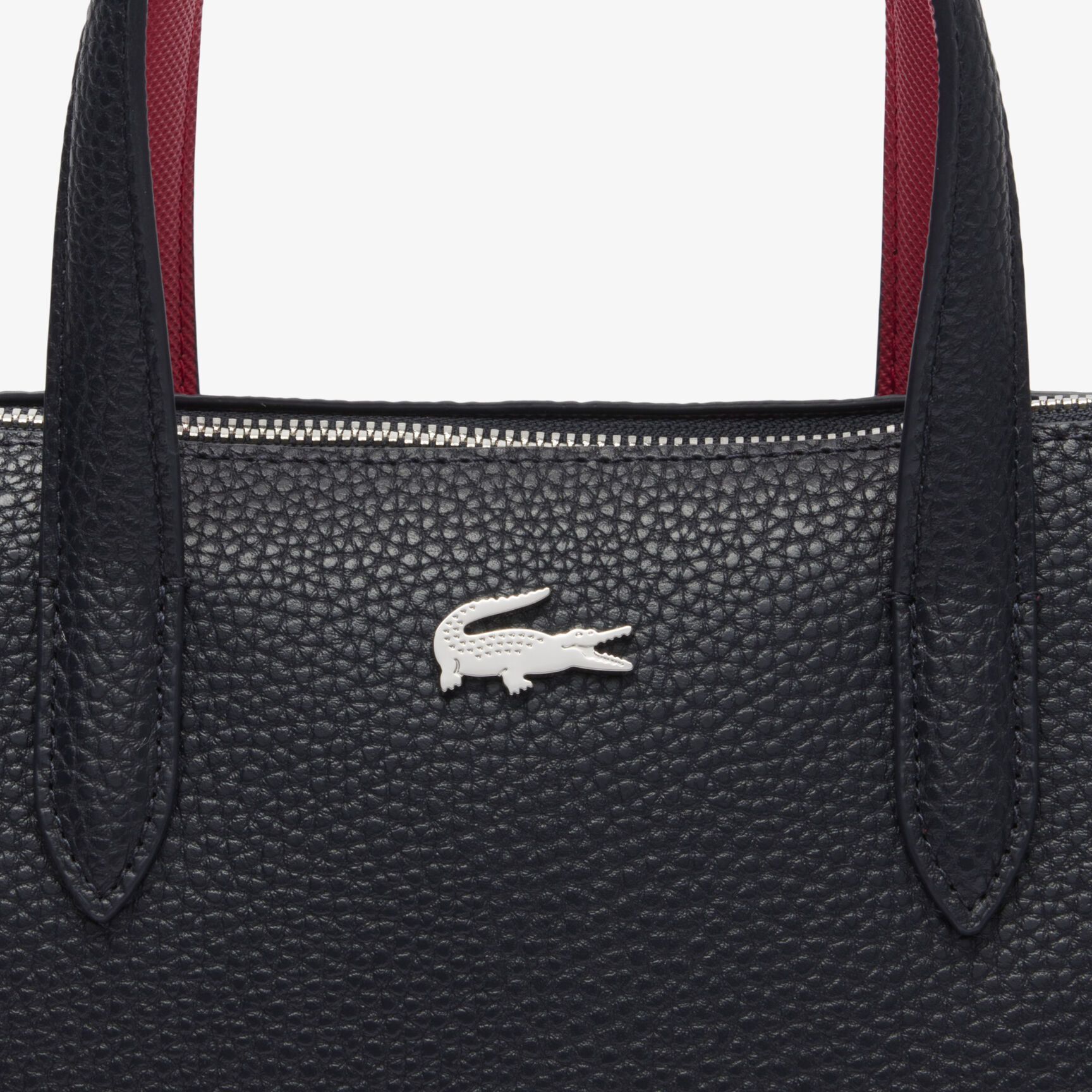 حقيبة آنا الصغيرة