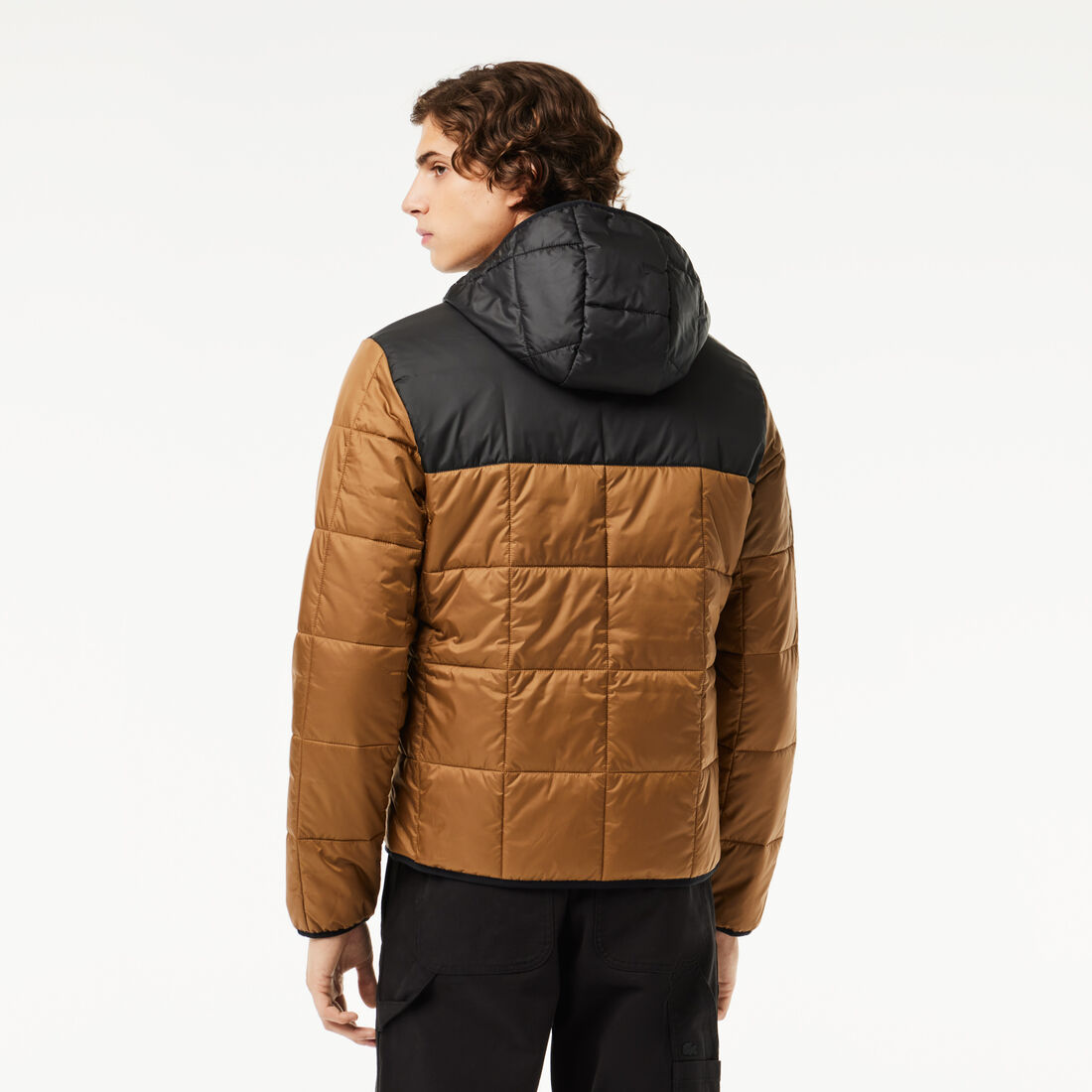 جاكيت قصير مقاوم للماء بغطاء رأس قابل للإزالة جاكيت قصير مقاوم للماء بغطاء رأس قابل للإزالة