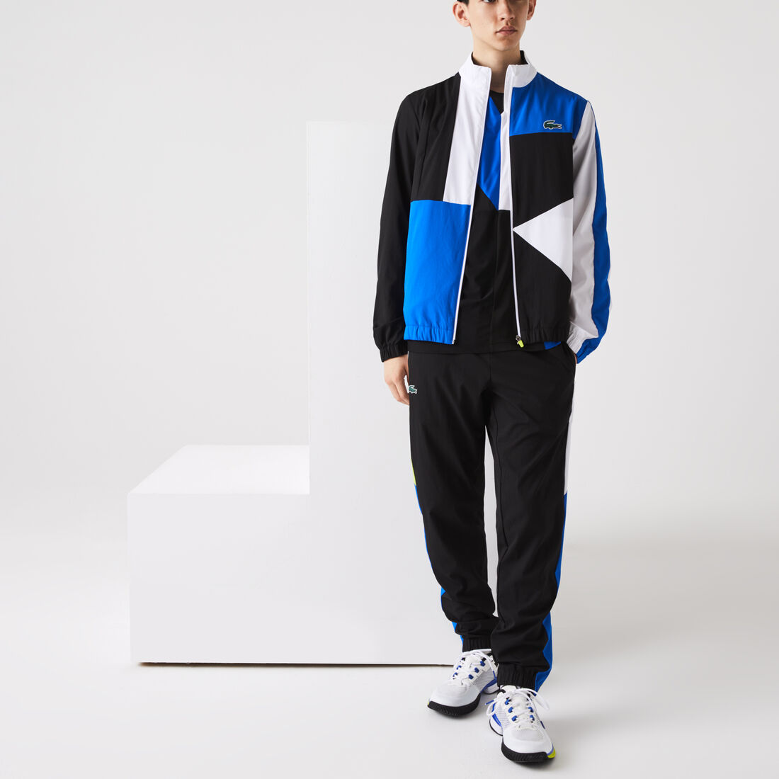 بدلة رياضية تنس بطبعة تمساح للرجال مجموعة Lacoste SPORT بدلة رياضية تنس بطبعة تمساح للرجال مجموعة Lacoste SPORT