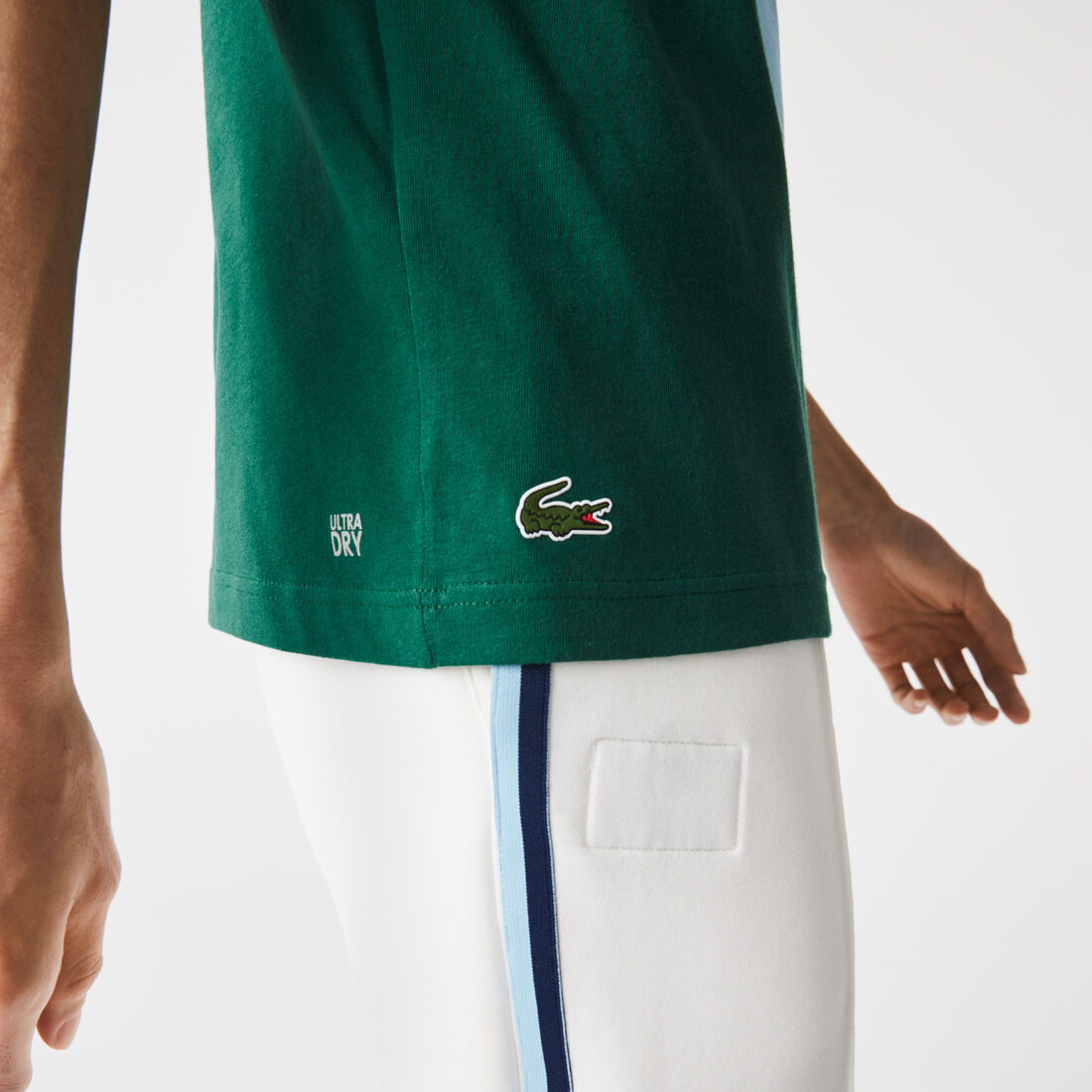 تي شيرت مسامي للرجال مع طباعة رسومية مجموعة Lacoste SPORT تي شيرت مسامي للرجال مع طباعة رسومية مجموعة Lacoste SPORT