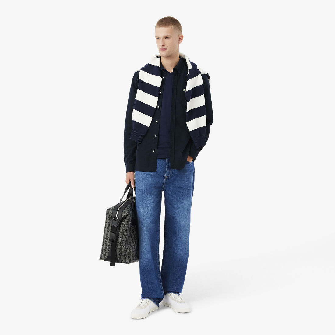 تي شيرت خفيف الوزن من القطن بيما برقبة على شكل حرف V تي شيرت خفيف الوزن من القطن بيما برقبة على شكل حرف V