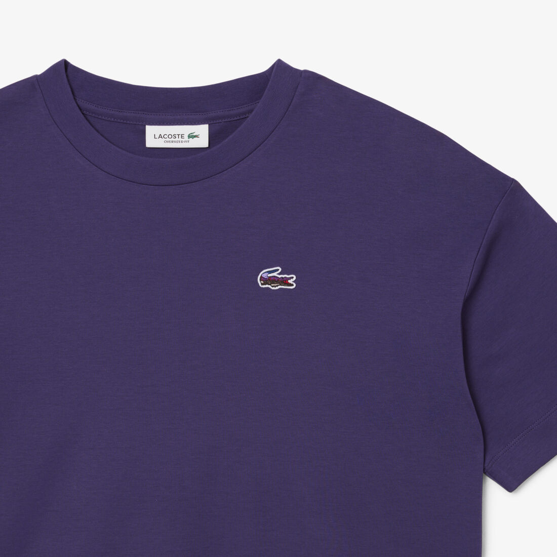 تي شيرت مريح بنقشة تمساح تي شيرت مريح بنقشة تمساح