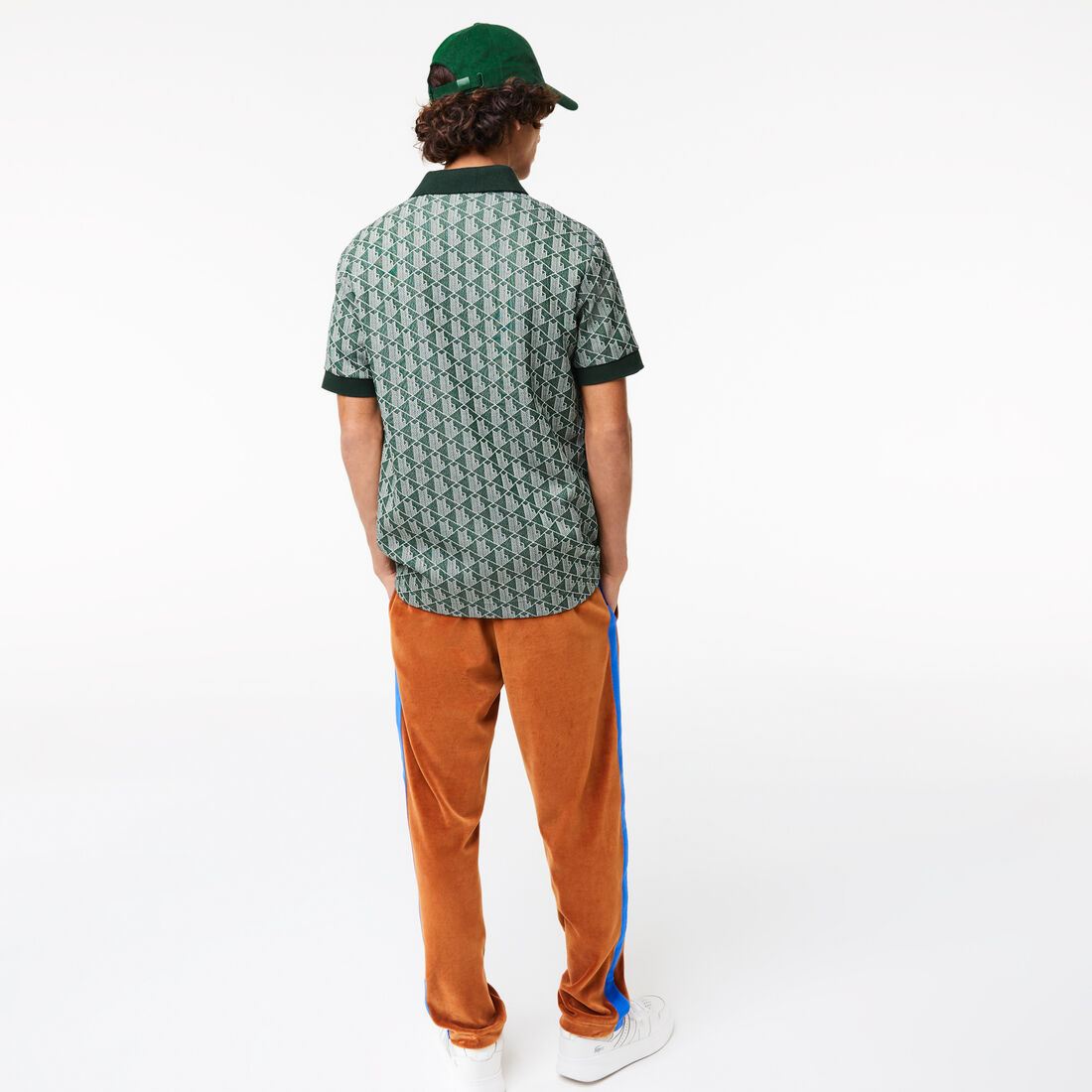 تيشيرت بولو بقصة كلاسيكية وياقة بلون مغاير ونقشة شعار الماركة للرجال تيشيرت بولو بقصة كلاسيكية وياقة بلون مغاير ونقشة شعار الماركة للرجال