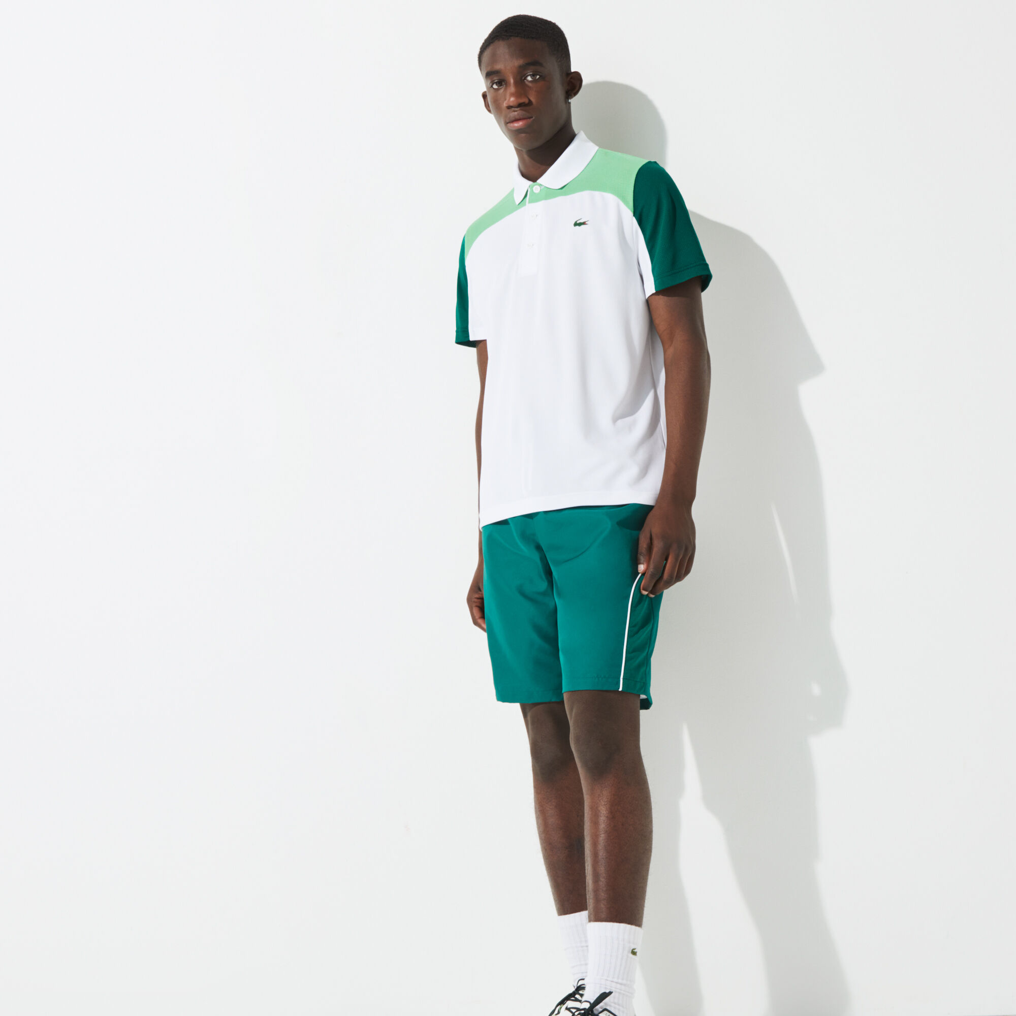 قميص بولو مسامي للتنس للرجال مع كتل لونية مجموعة Lacoste SPORT قميص بولو مسامي للتنس للرجال مع كتل لونية مجموعة Lacoste SPORT