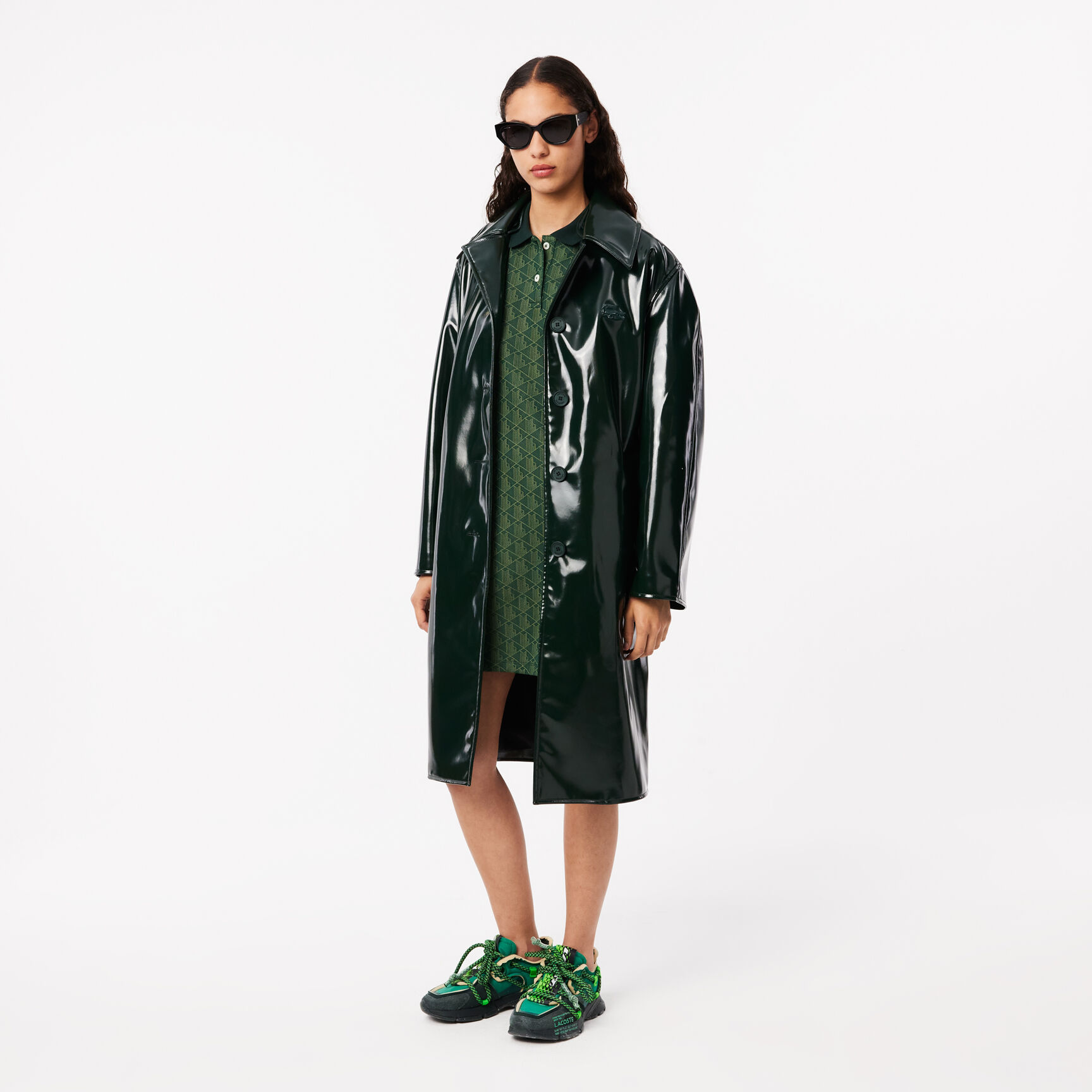 فستان بولو بقصة ضيقة من قماش الجاكارد المزين بشعار لاكوست