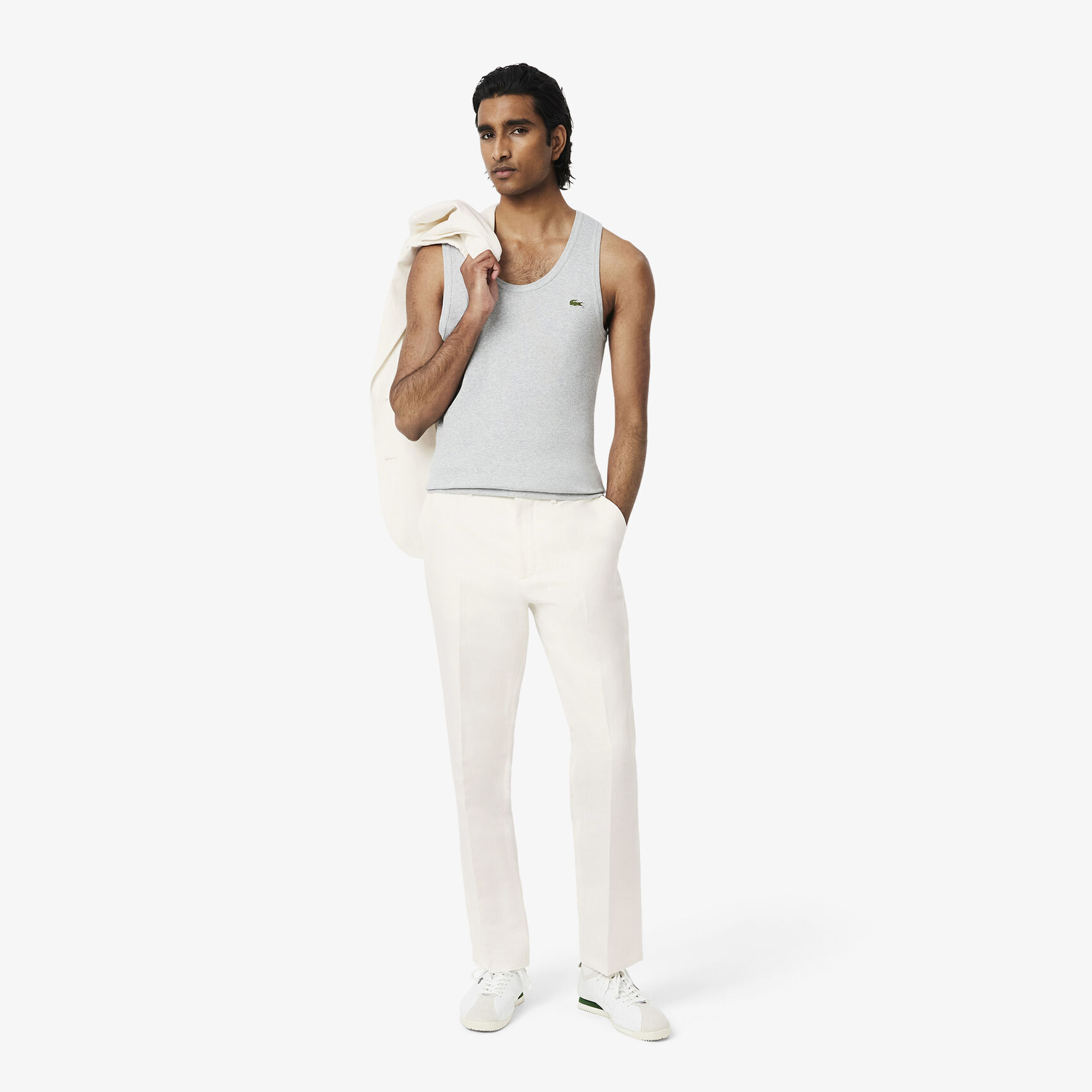 بنطلون بدلة من الكتان بقصّة عادية