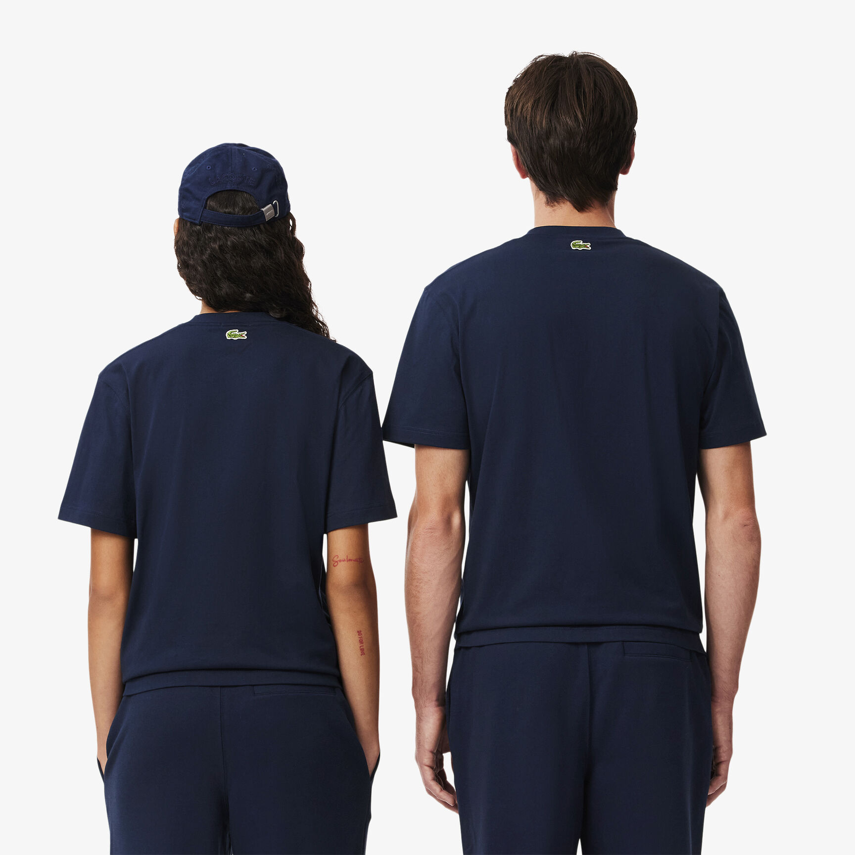 تي شيرت قطني بطبعة مميزة