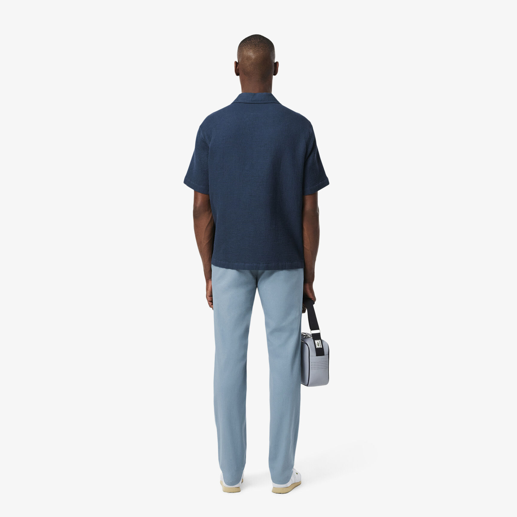 بنطال تشينو قطني مطاطي بقصّة ضيقة