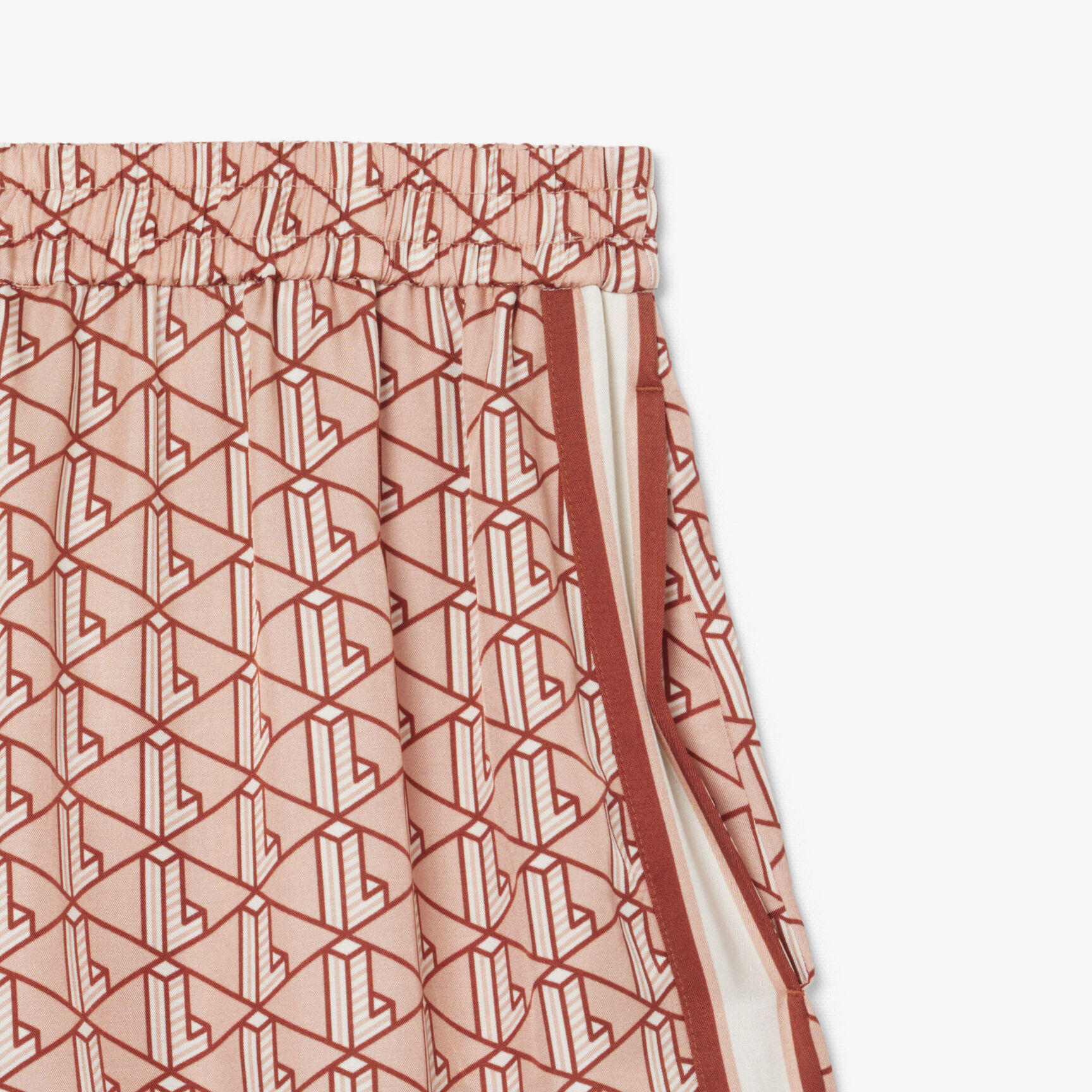 شورت بطبعة مونوغرام سائل