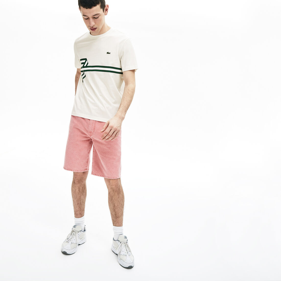 قميص تي-شيرت بفتحة رقبة مستديرة بخطوط مطبوعة للرجال قميص تي-شيرت بفتحة رقبة مستديرة بخطوط مطبوعة للرجال