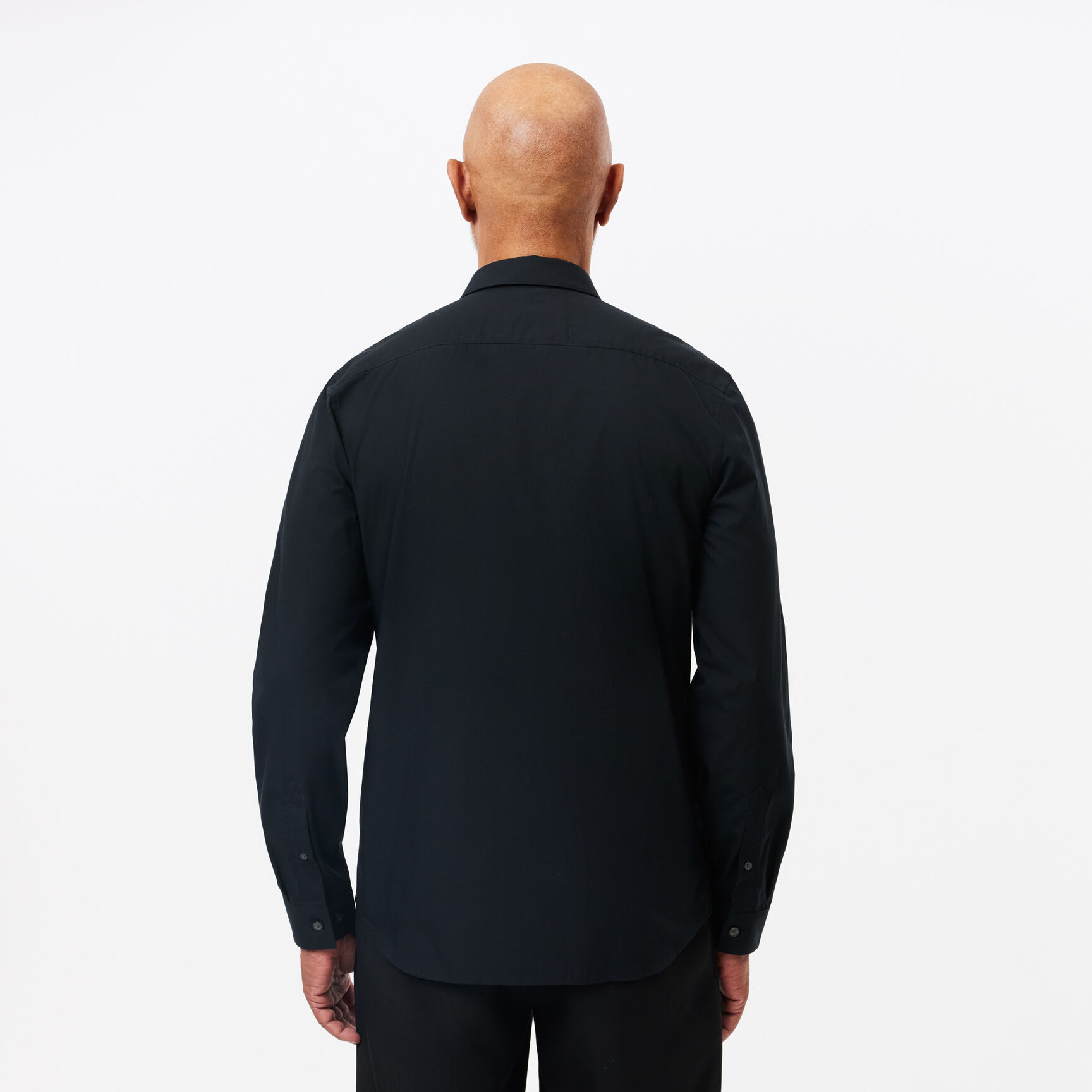 قميص بوبلين قطني مطاطي بقصة ضيقة قميص بوبلين قطني مطاطي بقصة ضيقة