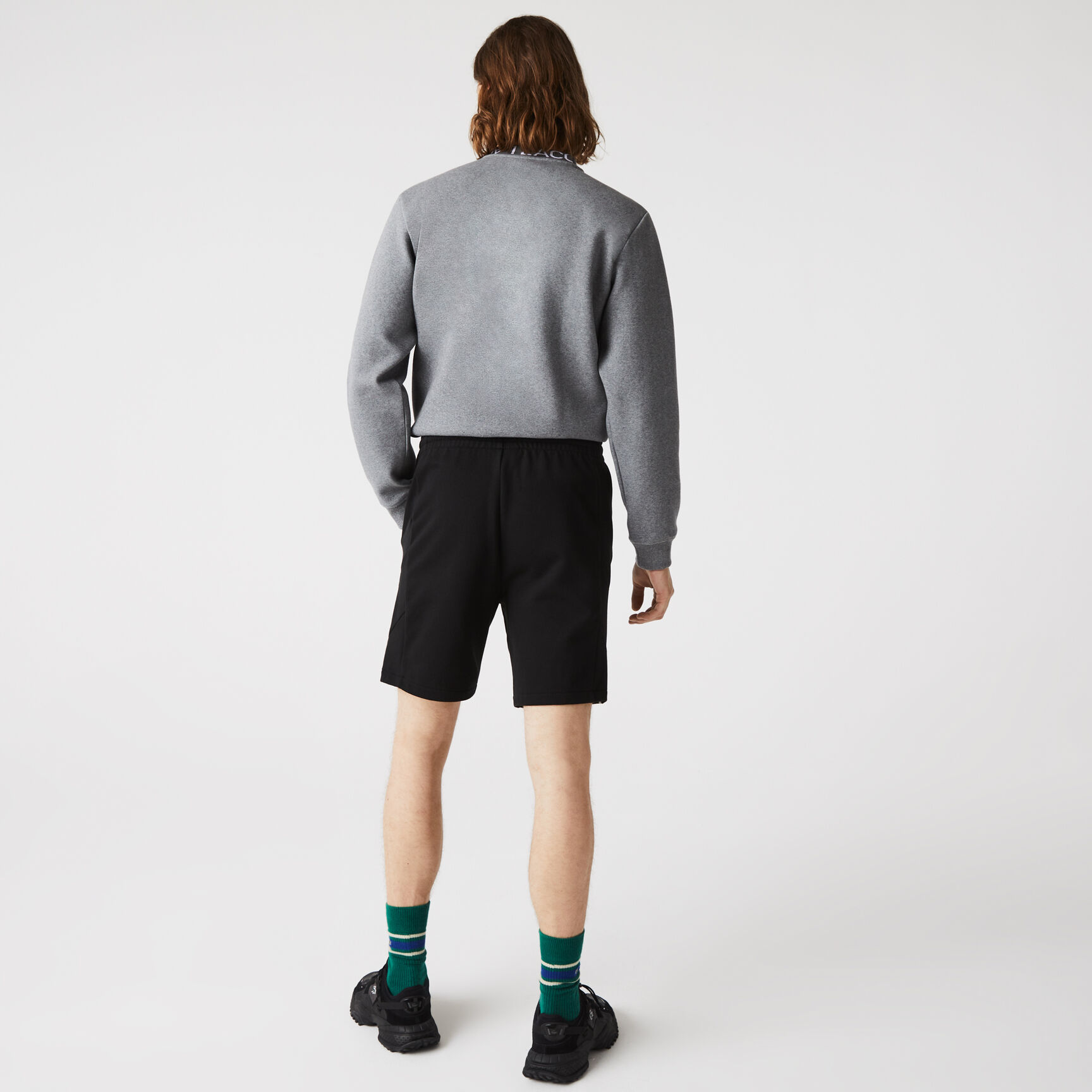 شورت برمودا من الصوف بحروف من Lacoste للرجال شورت برمودا من الصوف بحروف من Lacoste للرجال