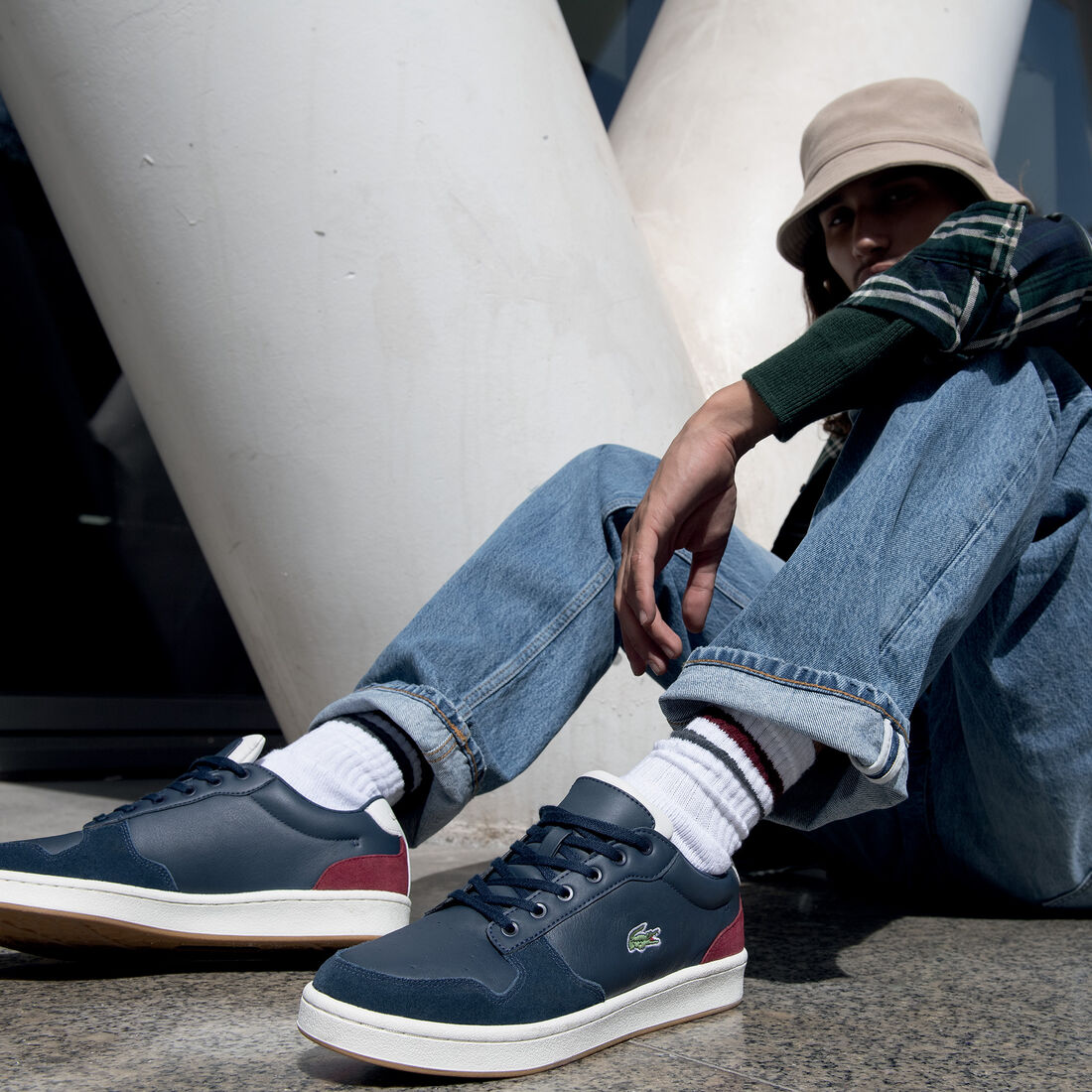 حذاء رياضي للرجال ثلاثي اللون من مجموعة Masters Cup حذاء رياضي للرجال ثلاثي اللون من مجموعة Masters Cup