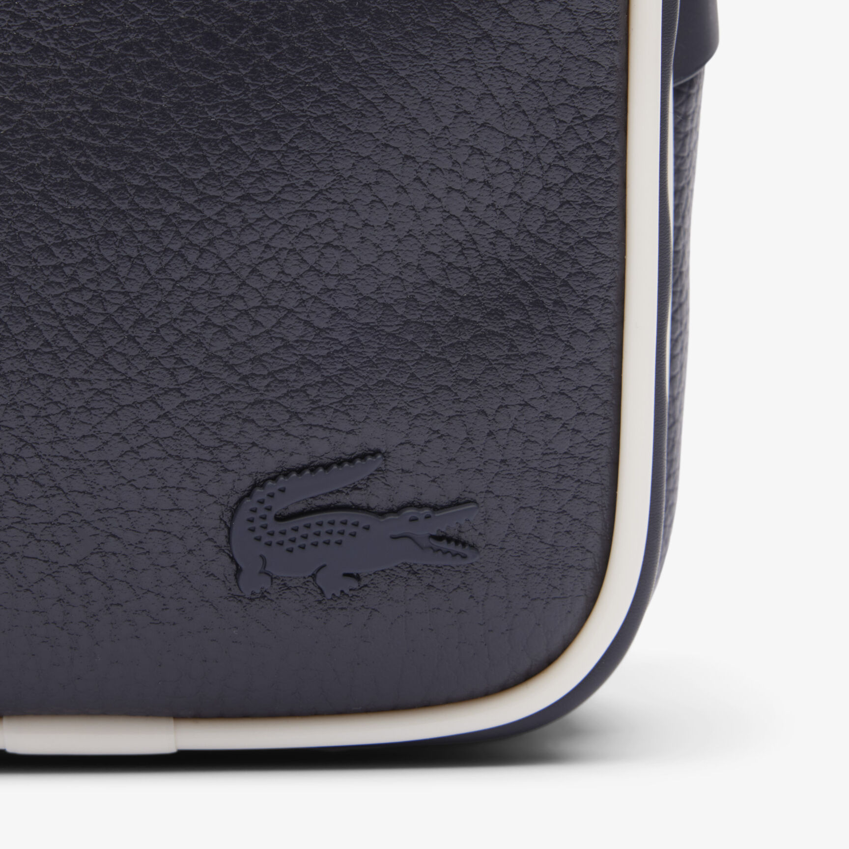 Small Angy Grain Shoulder Bag