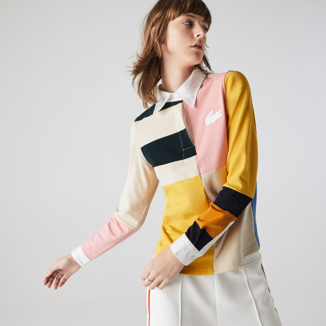 قميص بولو قطني للنساء تصميم الرجبي بكتل لونية مجموعة Lacoste LIVE