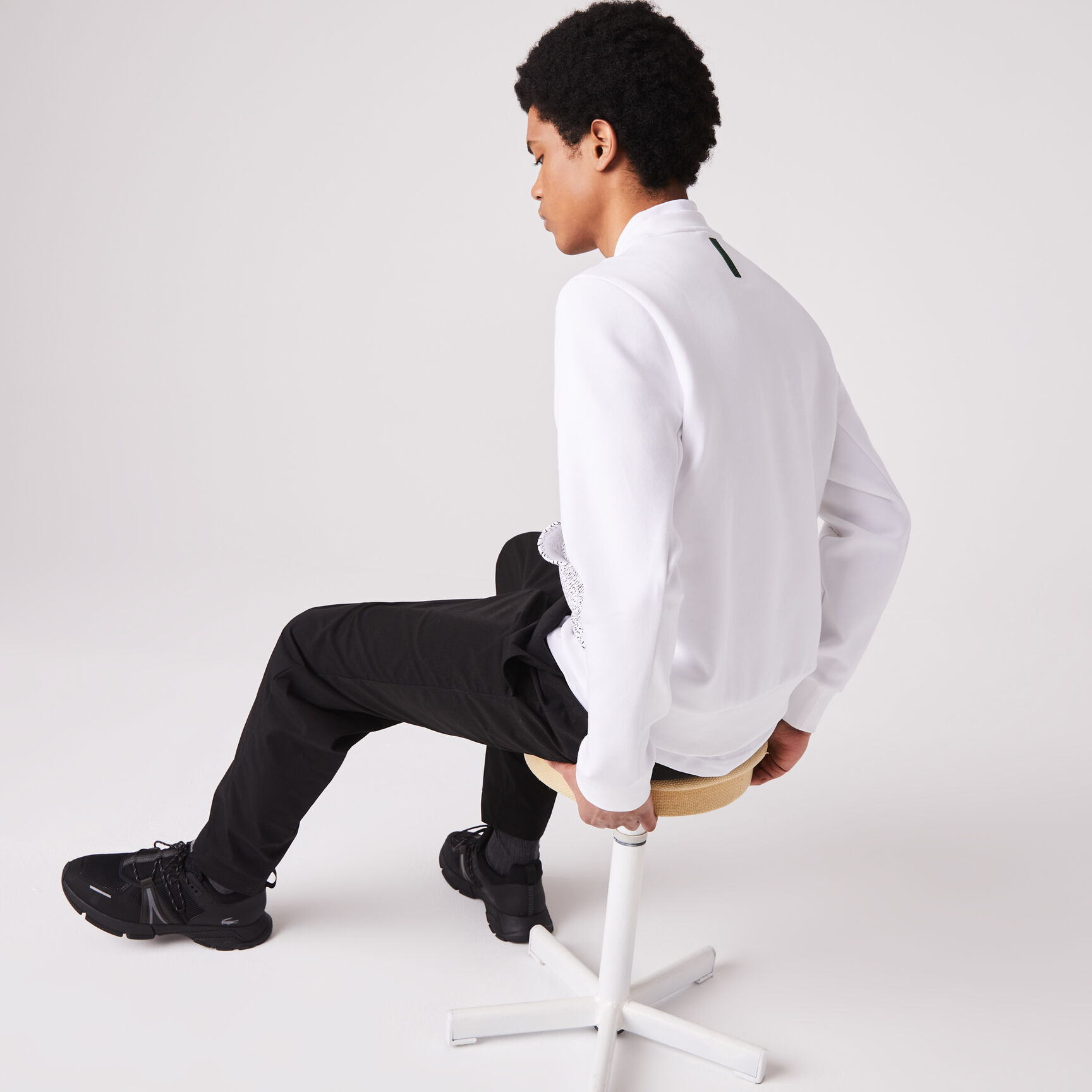 سويت شيرت مزيج قطن بفتحة رقبة مستديرة وطبعة تمساح كبيرة للرجال