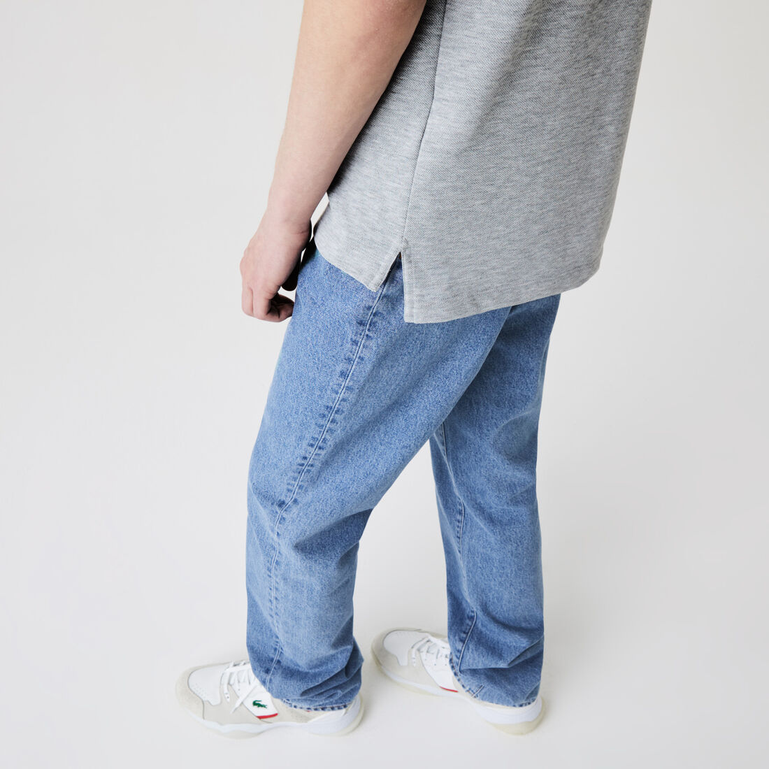 قميص بولو من بيكيه القطن للرجال بقصة عادية وشارة قميص بولو من بيكيه القطن للرجال بقصة عادية وشارة