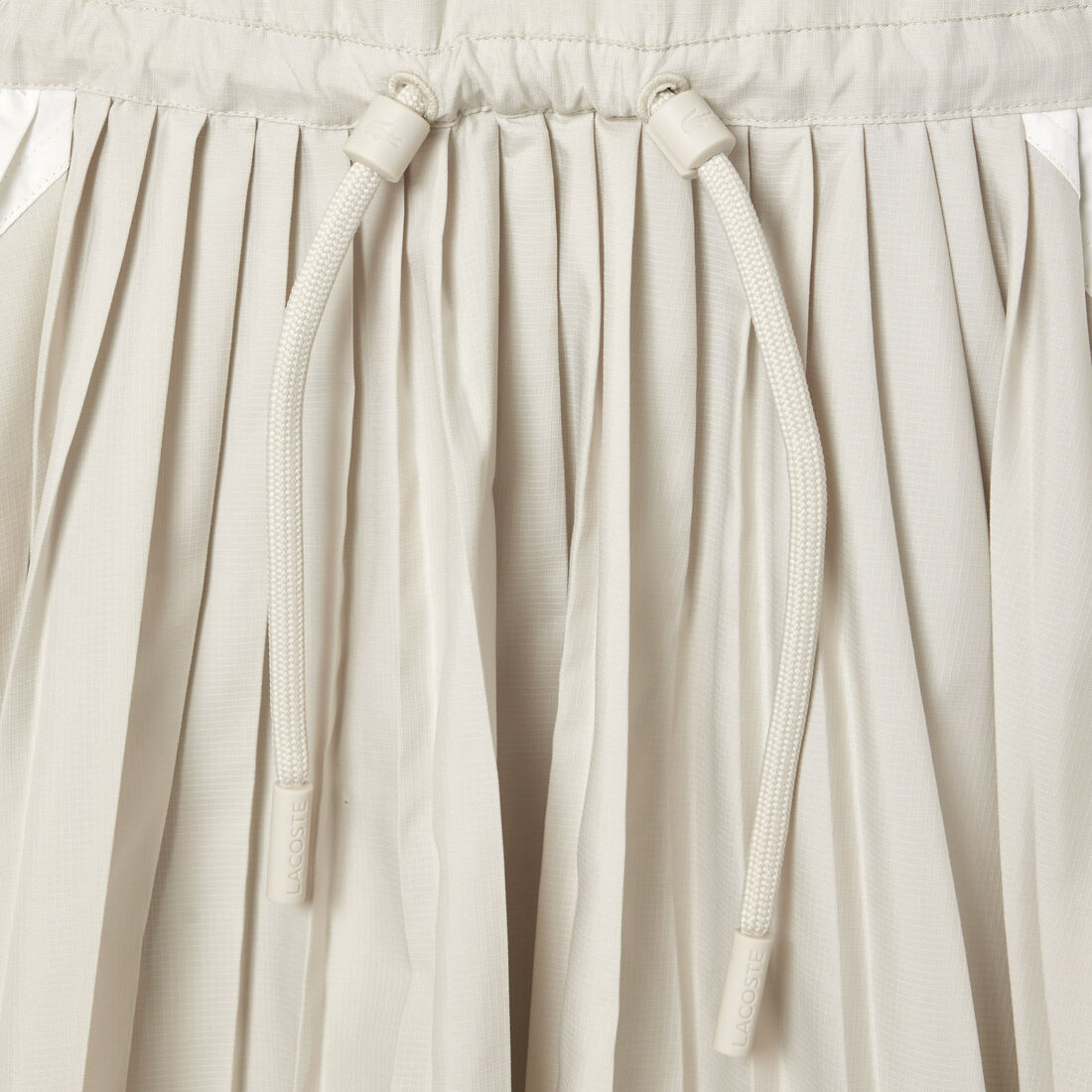 فستان ملون بأكمام طويلة فستان ملون بأكمام طويلة