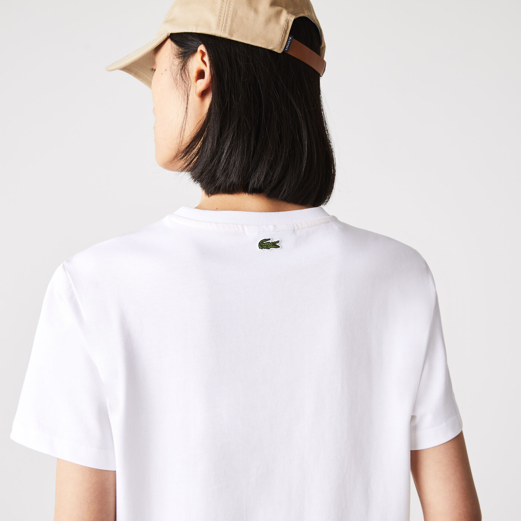 تيشيرت نسائي قطني متعدد الألوان مطرز برقبة دائرية تيشيرت نسائي قطني متعدد الألوان مطرز برقبة دائرية