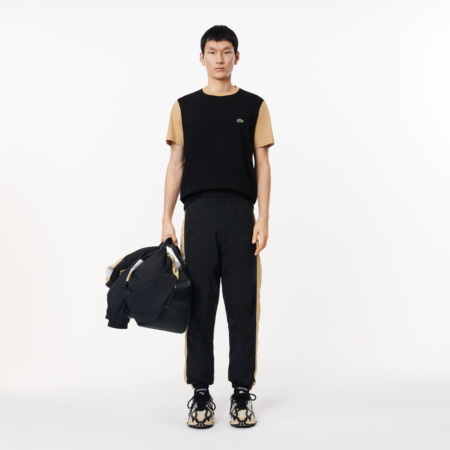 تي شيرت بيكيه مُعالج مطبوع بقَصّة عادية