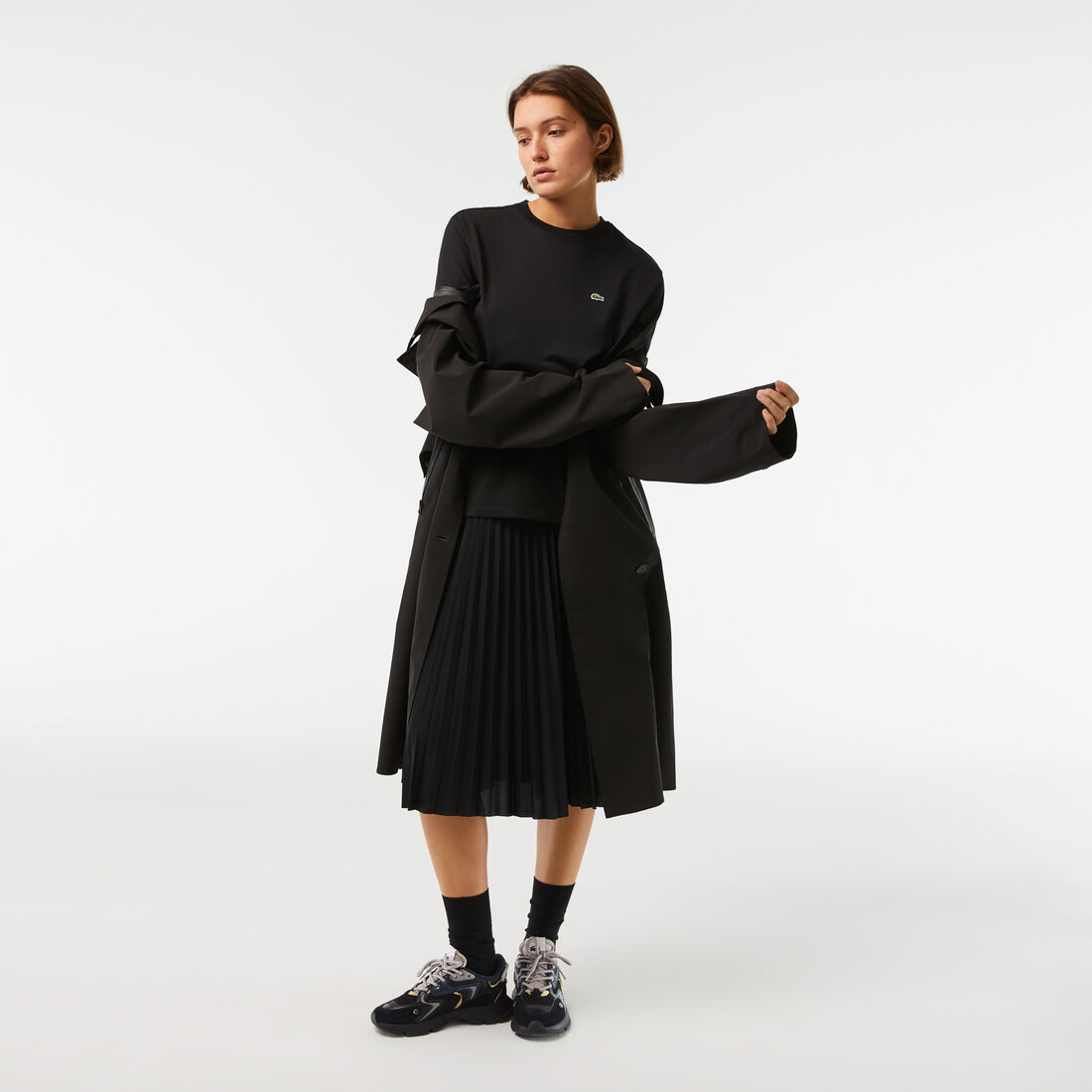 تي شيرت قطن بقصّة فضفاضة وفتحة رقبة على شكل حرف V للنساء تي شيرت قطن بقصّة فضفاضة وفتحة رقبة على شكل حرف V للنساء