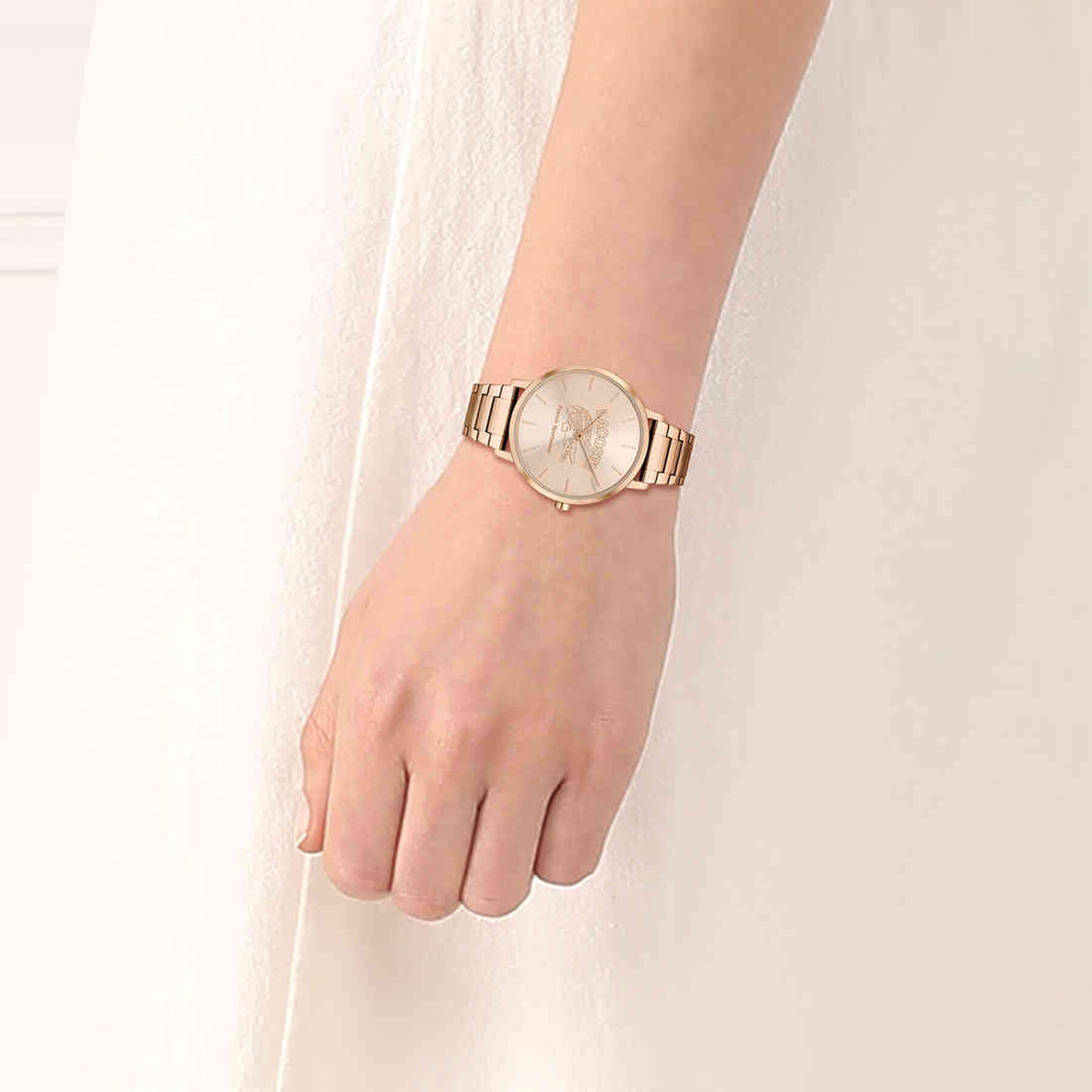 lacoste women crocorigin quartz watch