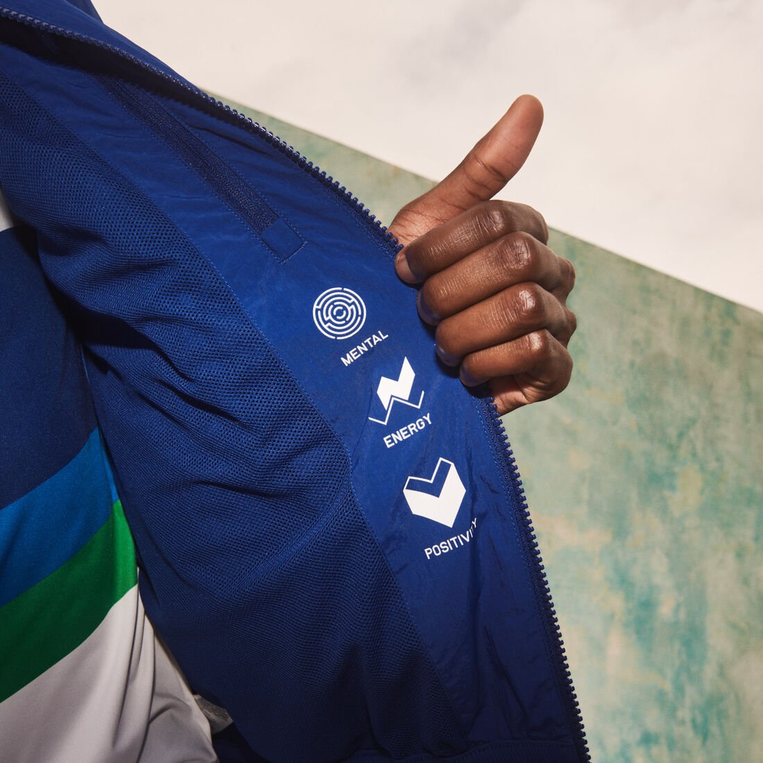 جاكيت رجالي خفيف الوزن من مجموعة Lacoste SPORT و Novak Djokovic جاكيت رجالي خفيف الوزن من مجموعة Lacoste SPORT و Novak Djokovic