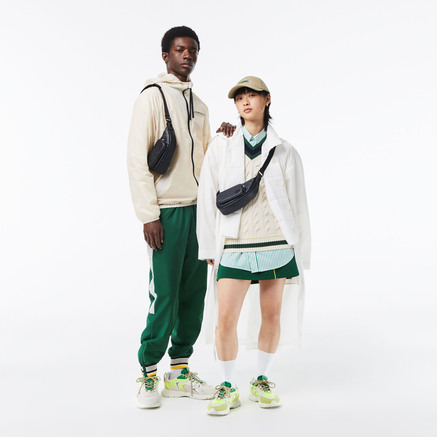 حقيبة كتف لاكوست صغيرة بطبعة شعار الماركة للجنسين حقيبة كتف لاكوست صغيرة بطبعة شعار الماركة للجنسين