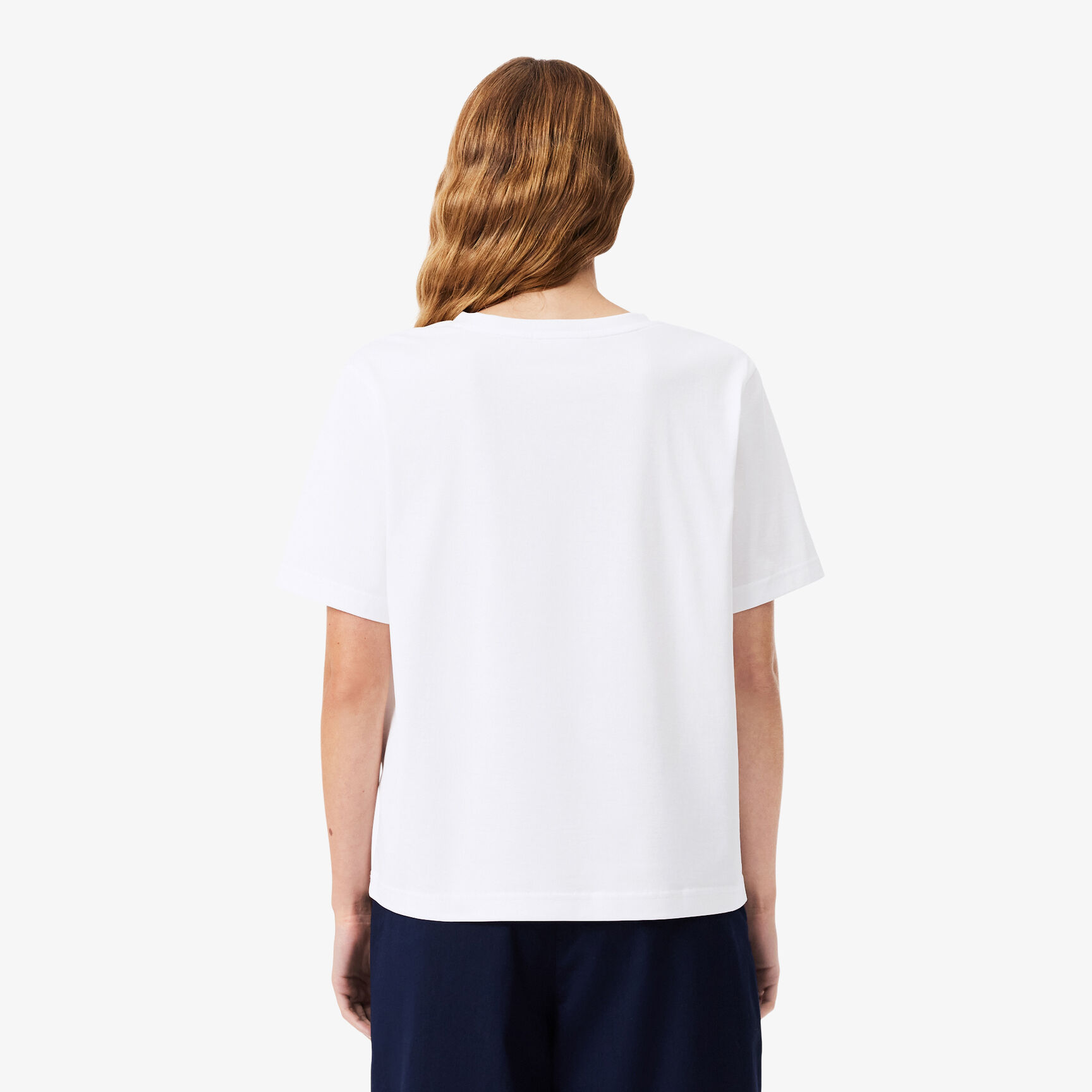 تي شيرت مريح من القطن الناعم برقبة على شكل حرف V تي شيرت مريح من القطن الناعم برقبة على شكل حرف V