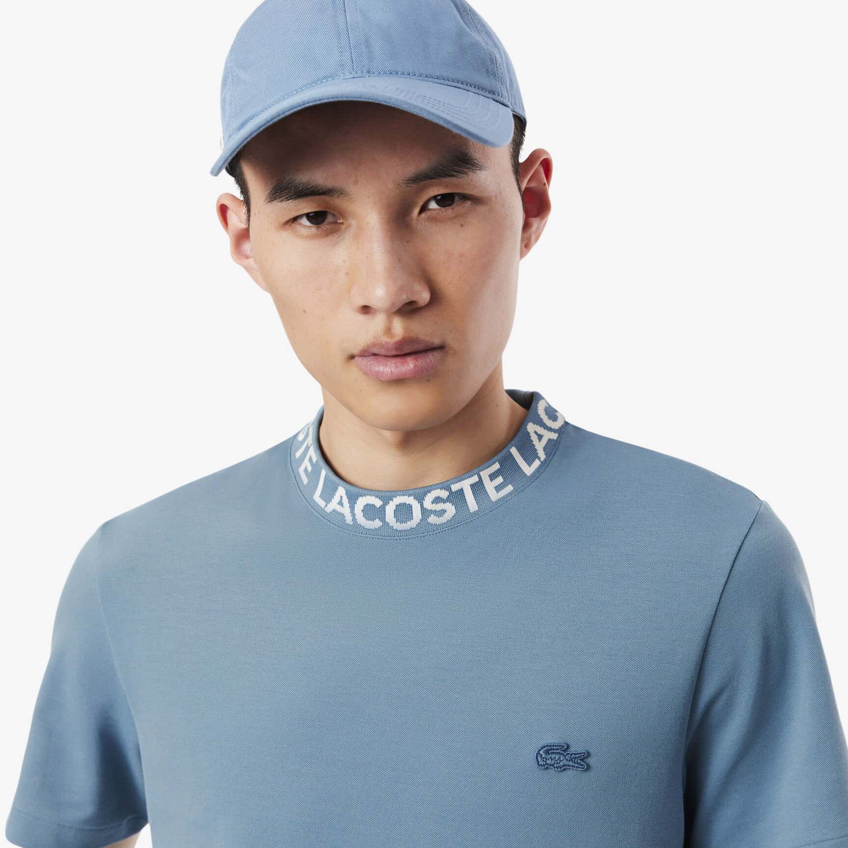 تي شيرت بيكيه جاكار بشعار الماركة