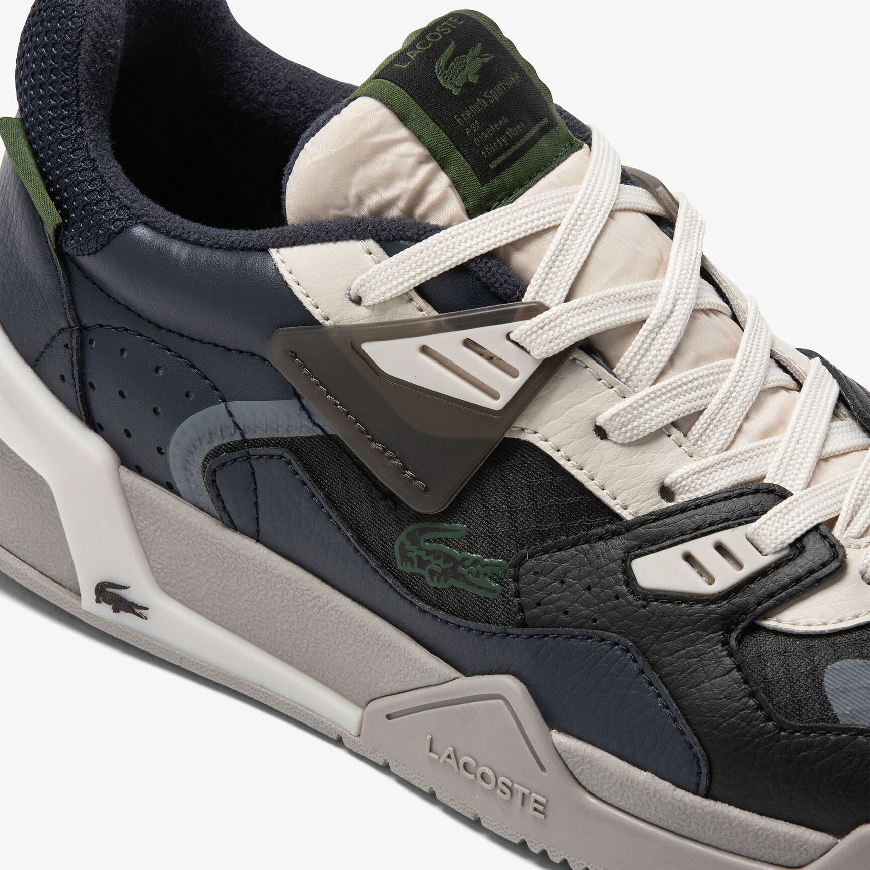 سنيكرز لاكوست ال تي كورت 125 جلد للرجال