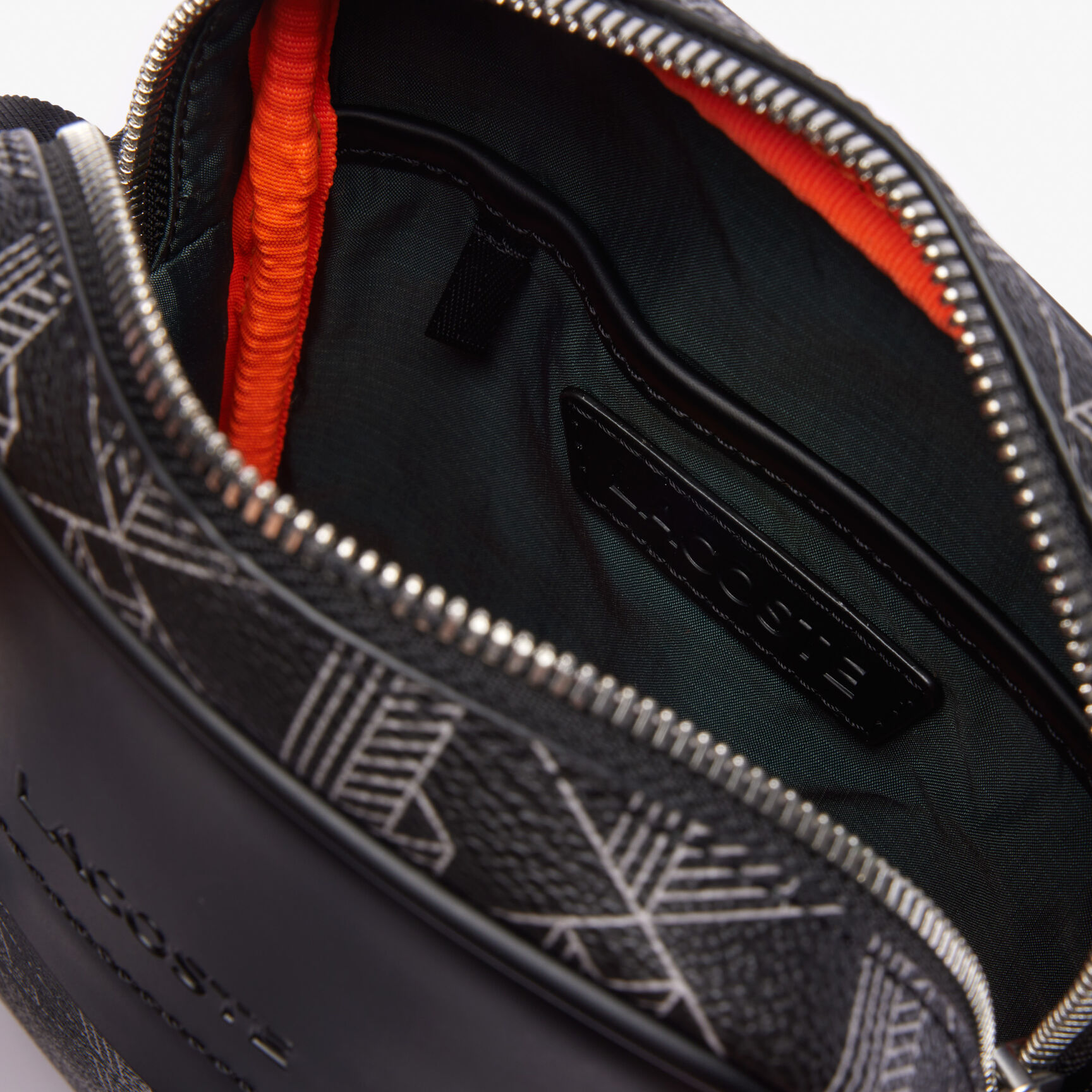 حقيبة بليند